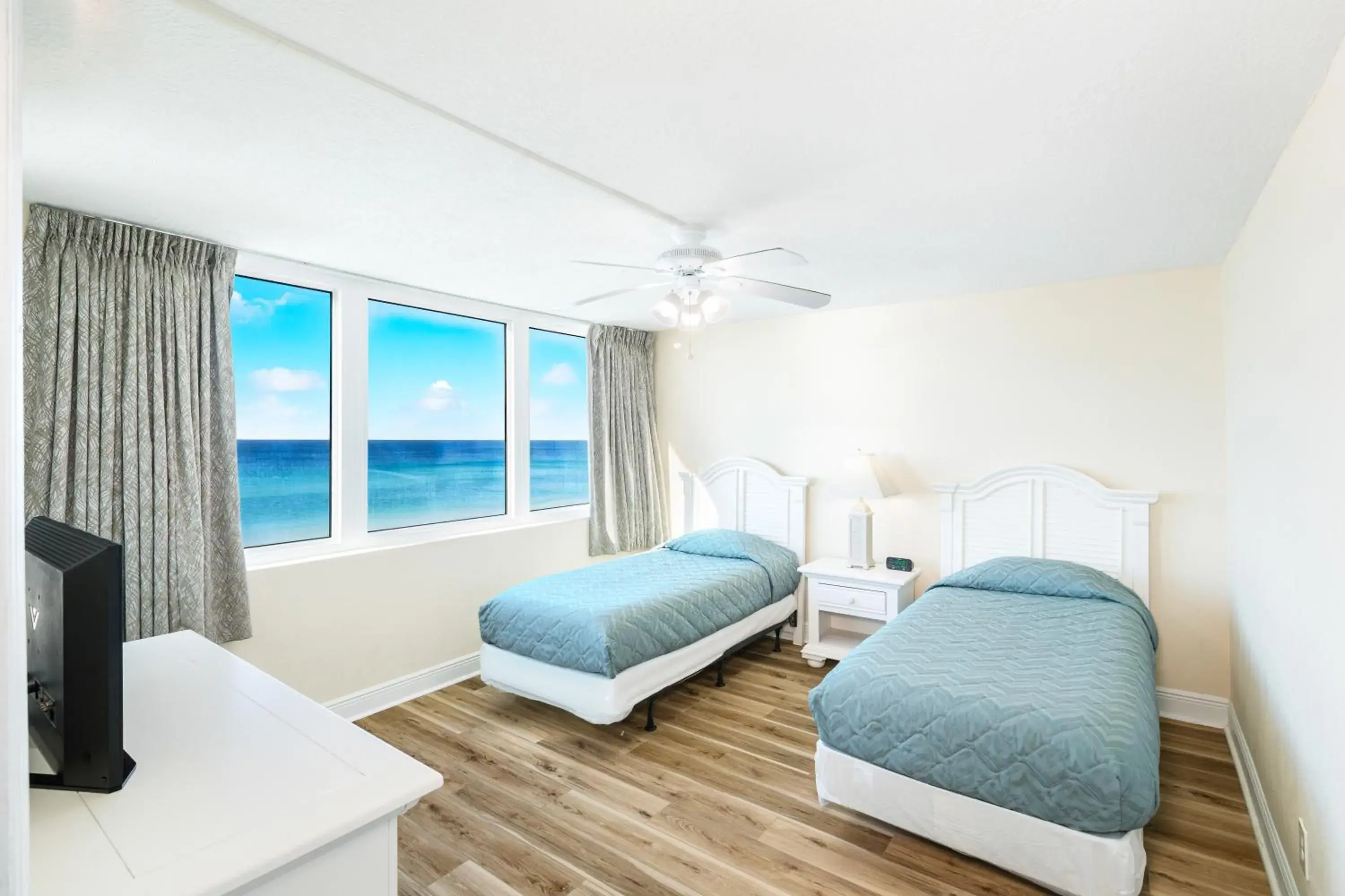 Bed in Landmark Holiday Beach Bed in Landmark Holiday Beach