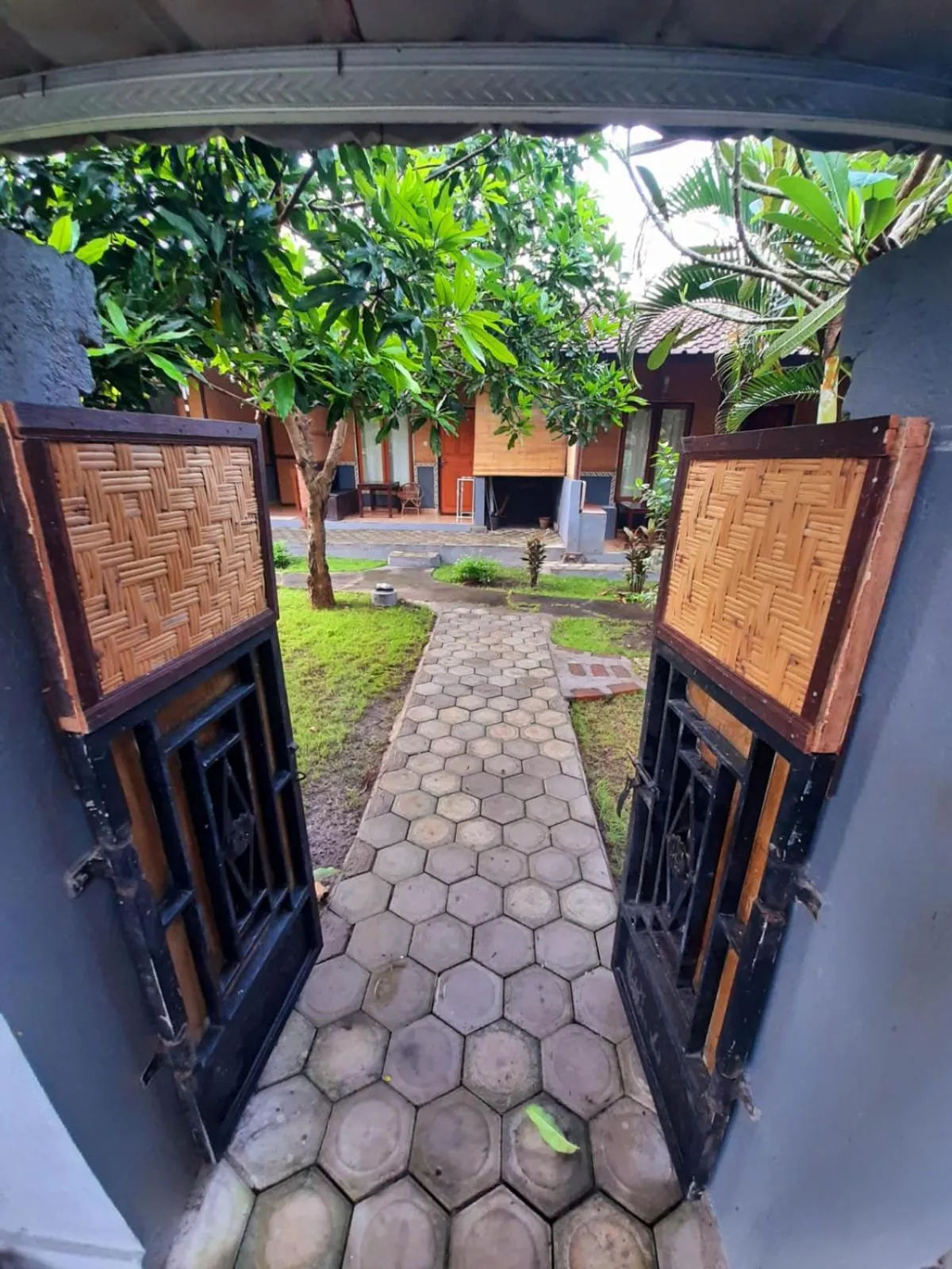 Property building in Taman Menjangan homestay by SnorkelingMenjangan