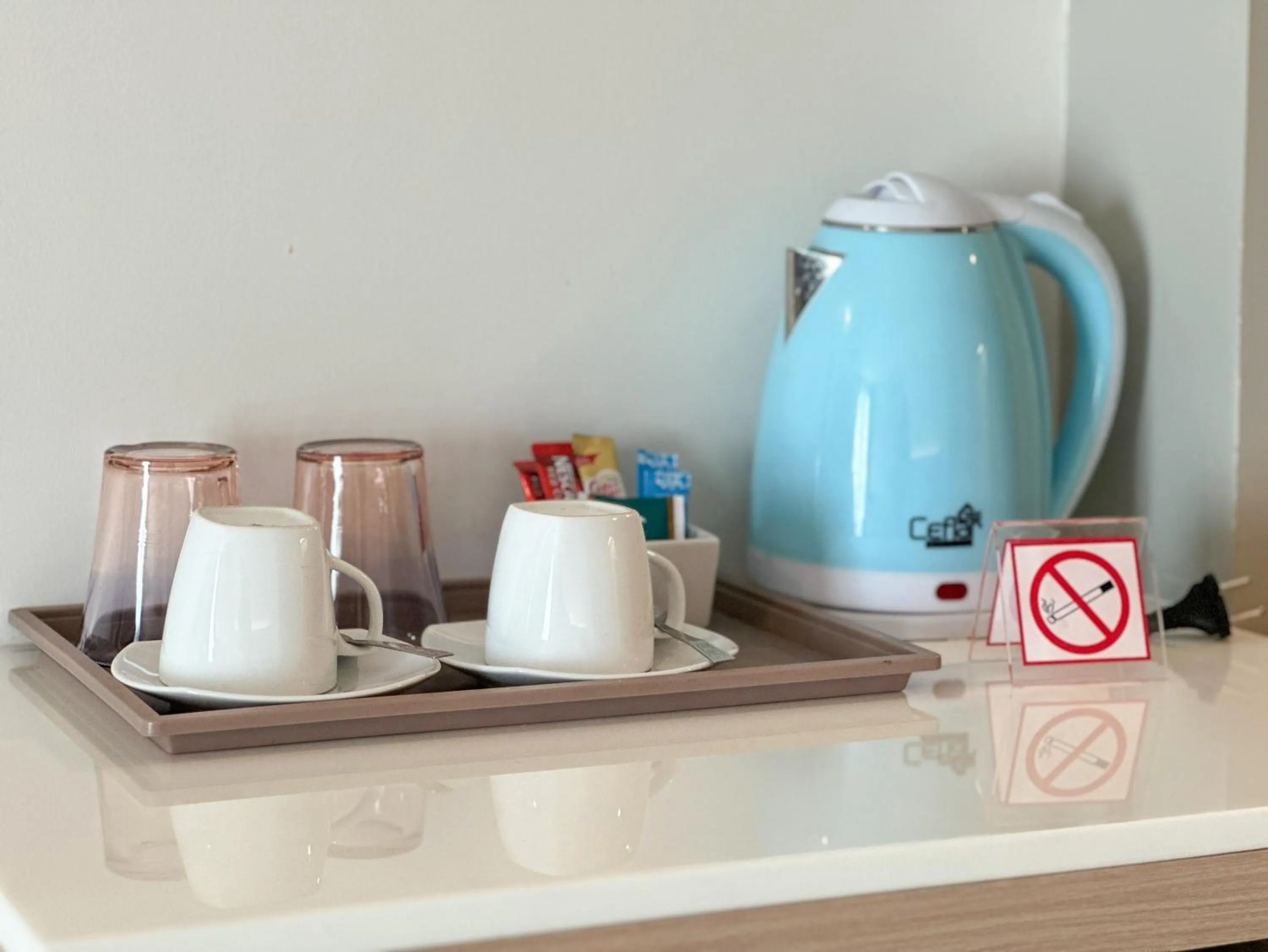 Coffee/tea facilities in Crystal Suites Suvarnbhumi Airport