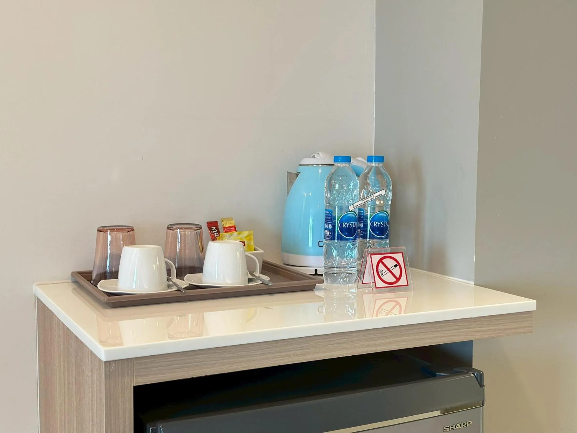 Coffee/tea facilities in Crystal Suites Suvarnbhumi Airport