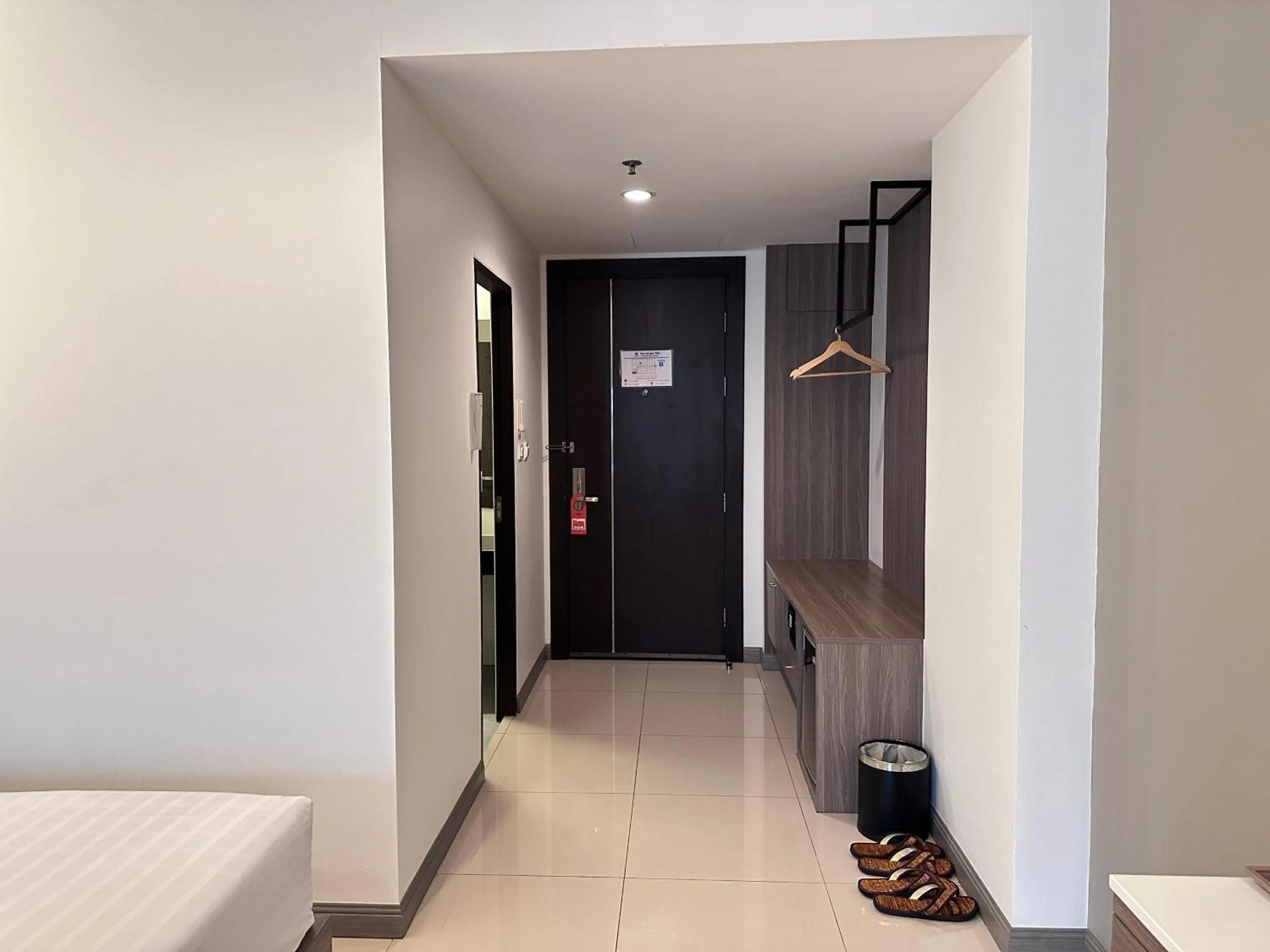 Photo of the whole room, Bed in Crystal Suites Suvarnbhumi Airport