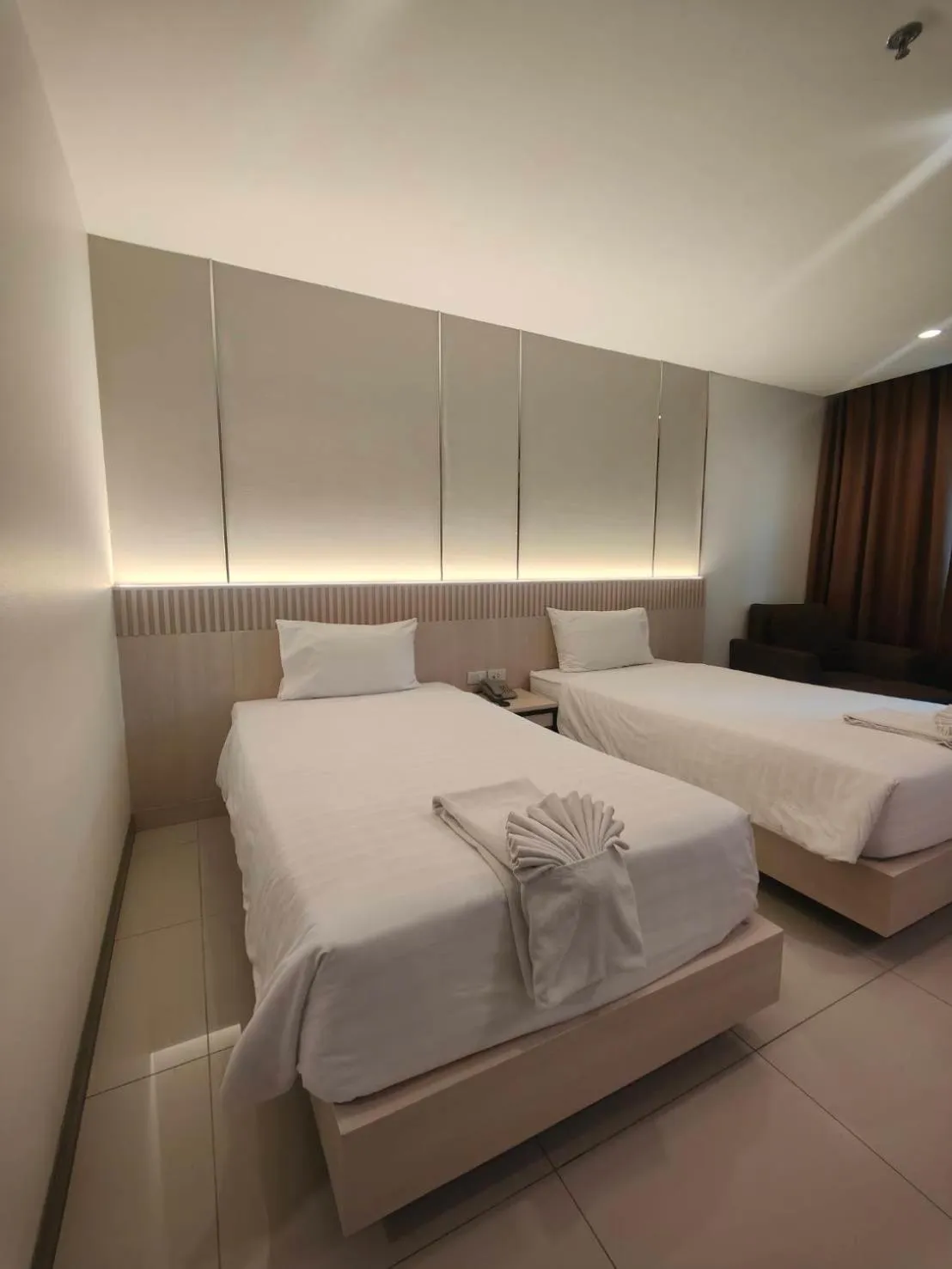 Bedroom, Bed in Crystal Suites Suvarnbhumi Airport