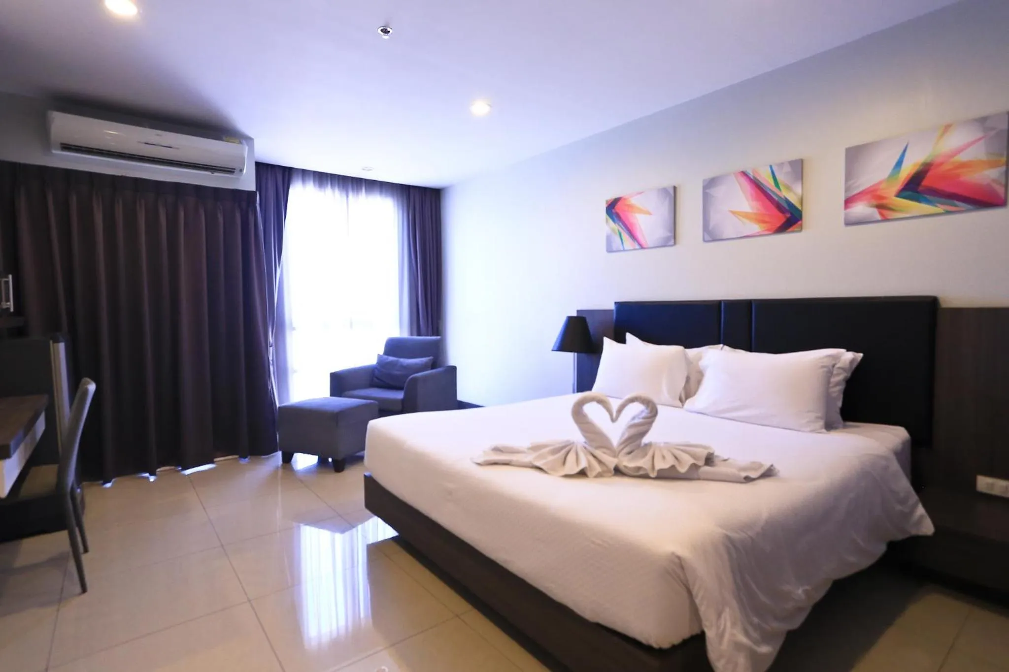 Bed in Crystal Suites Suvarnbhumi Airport