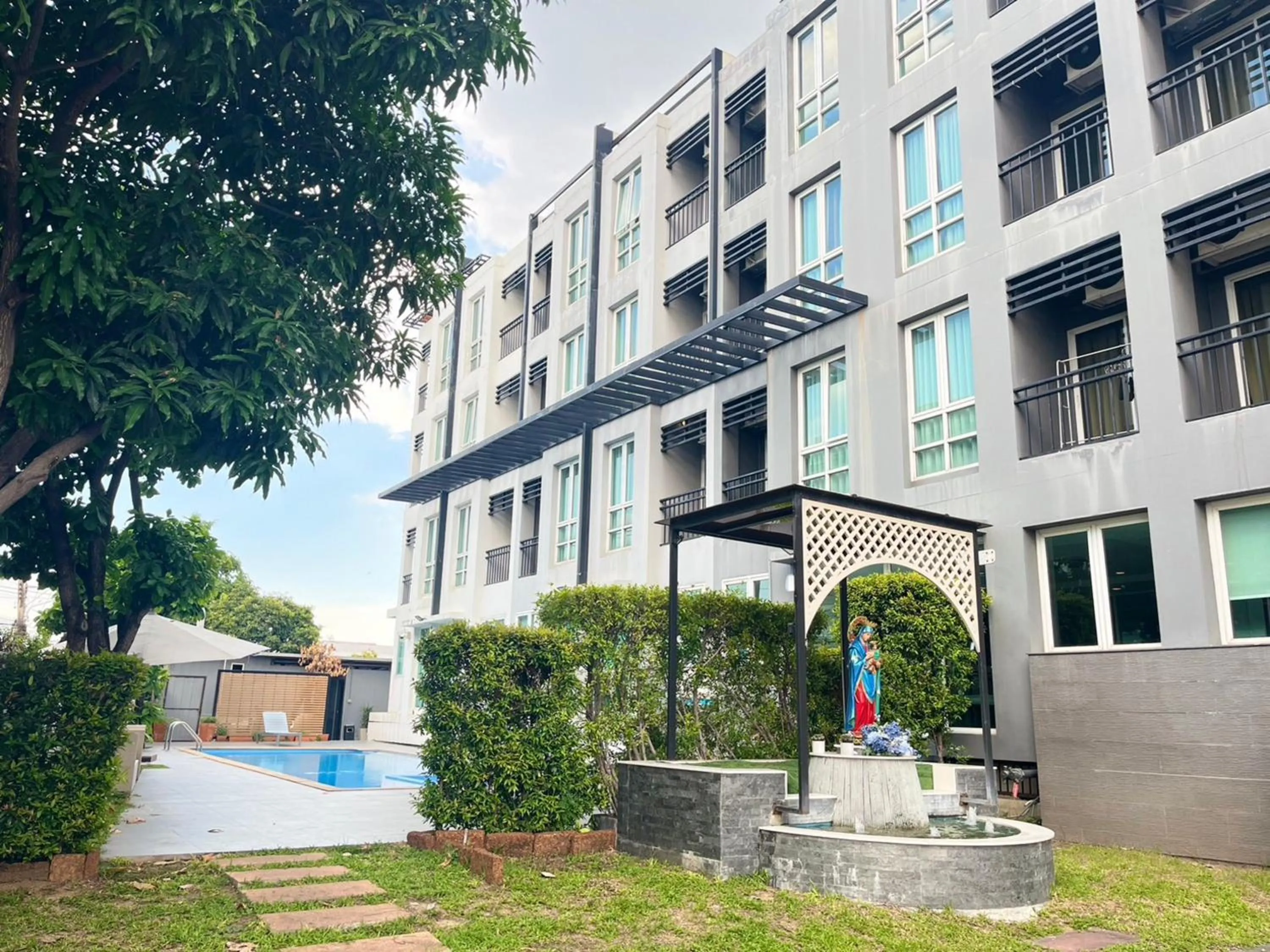 View (from property/room) in Crystal Suites Suvarnbhumi Airport