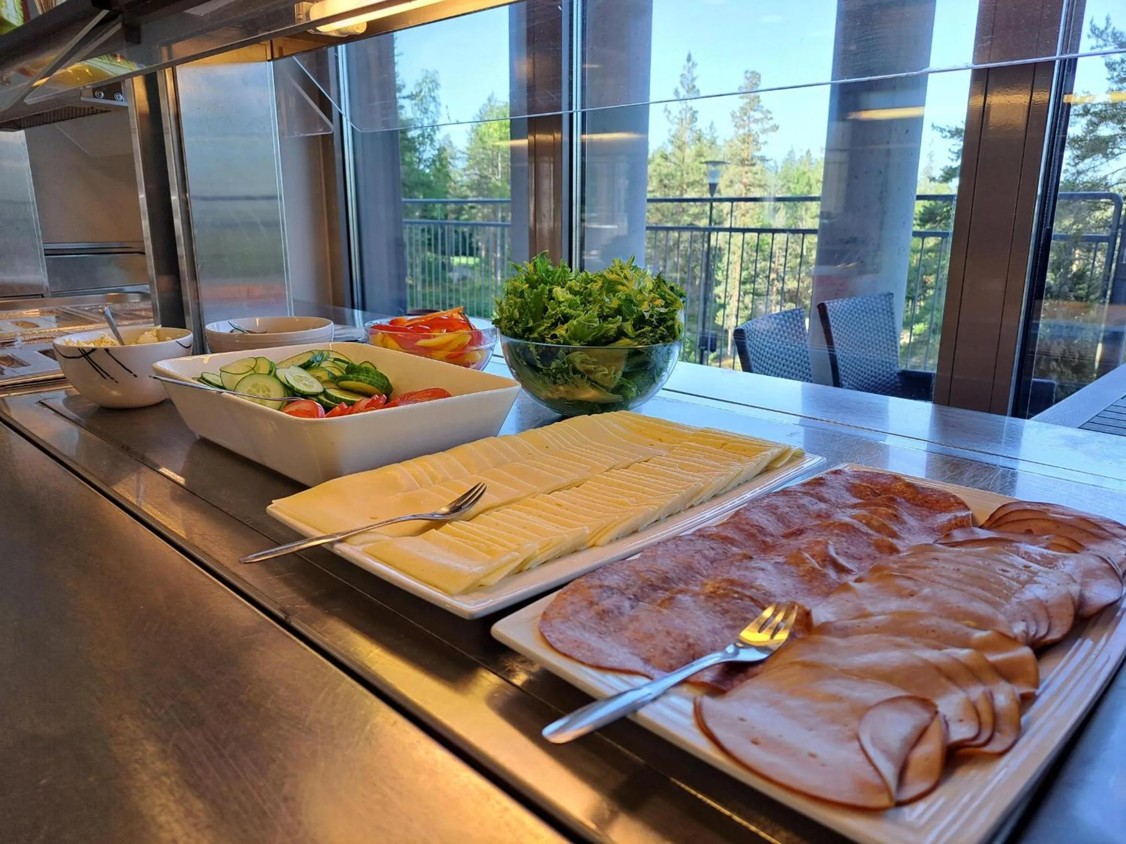 Buffet breakfast in Aparthotel Simpsiönkullas