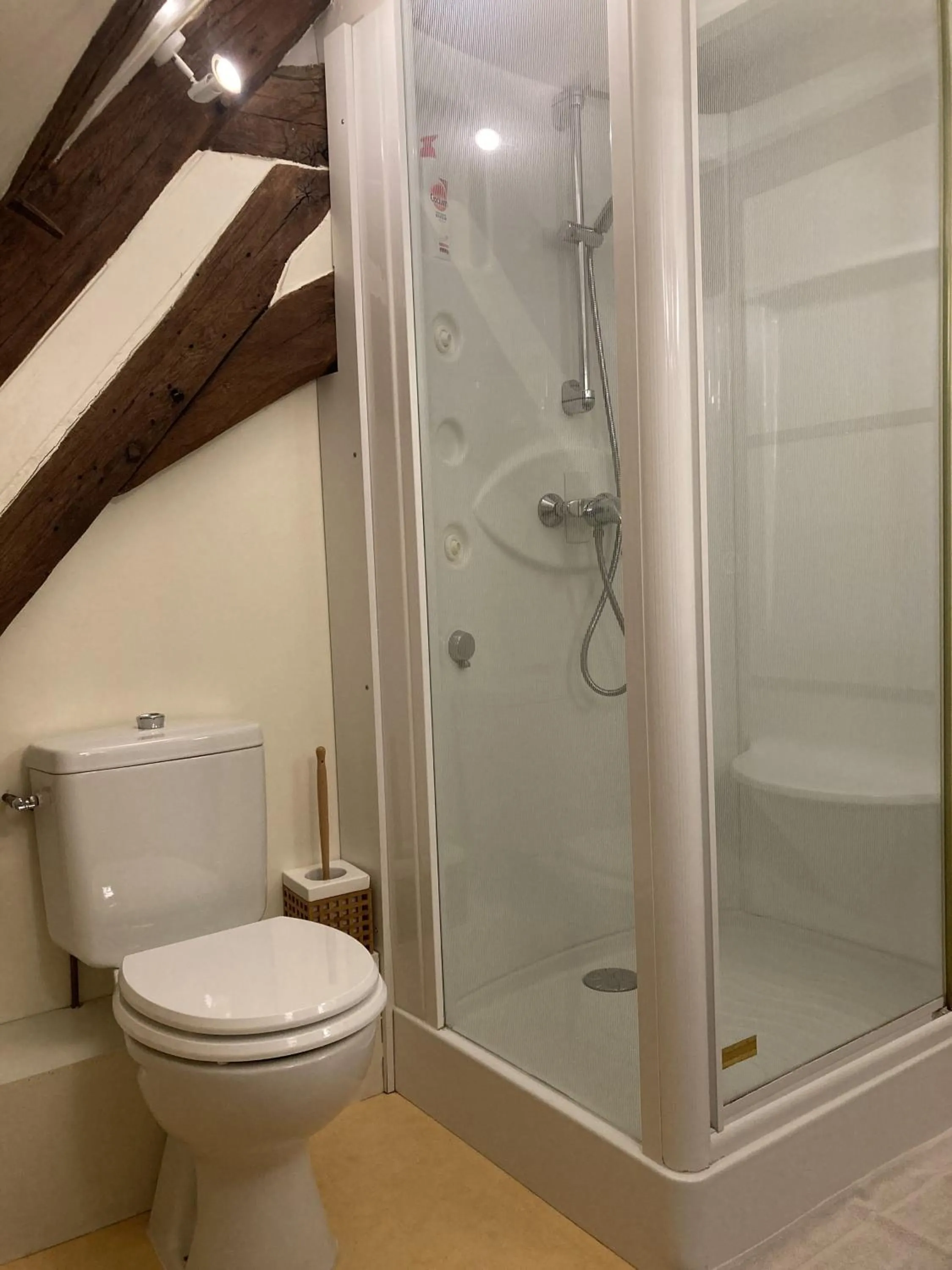 Shower in Le Fassardy