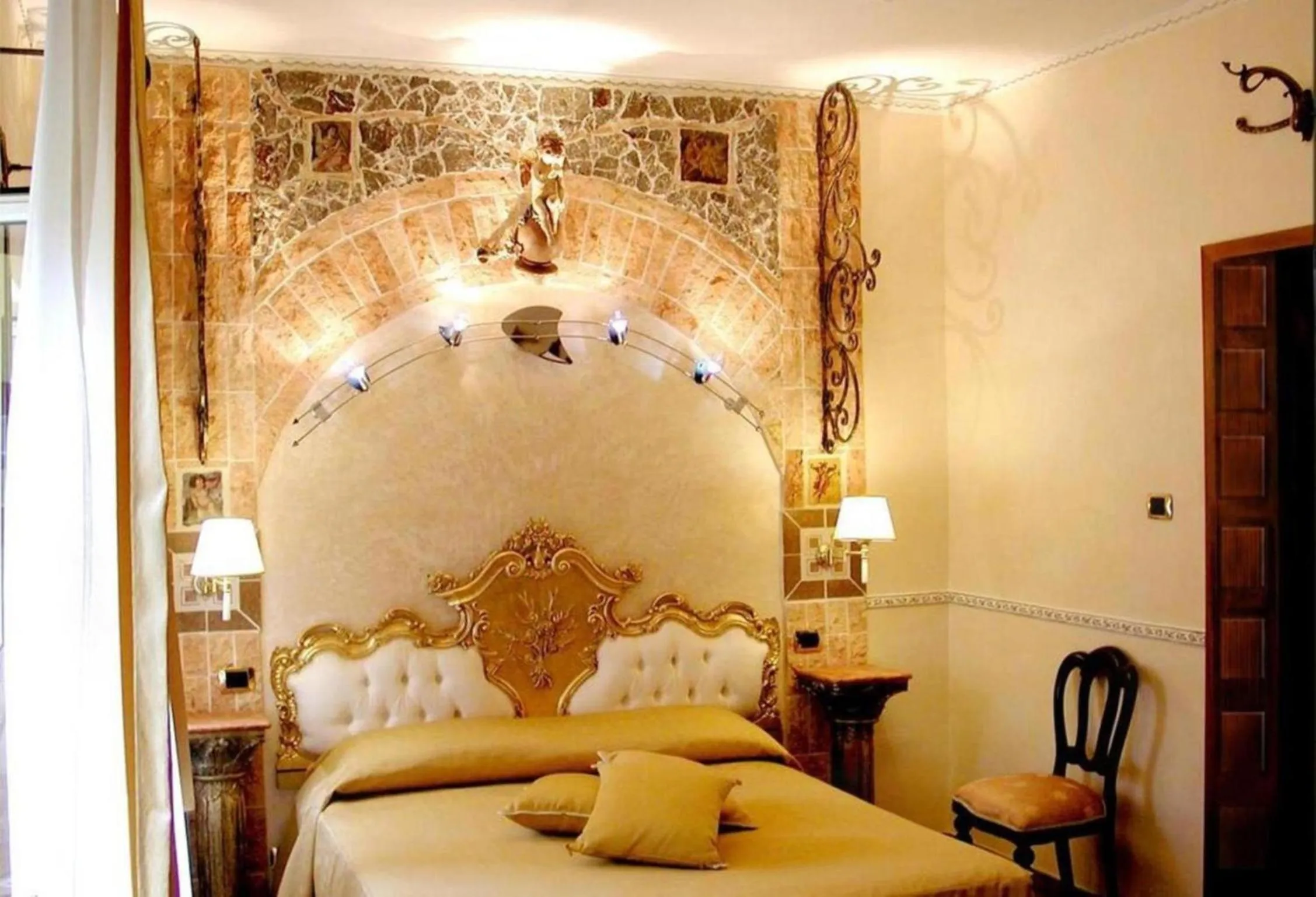 Bed in Villa Arianna B&B