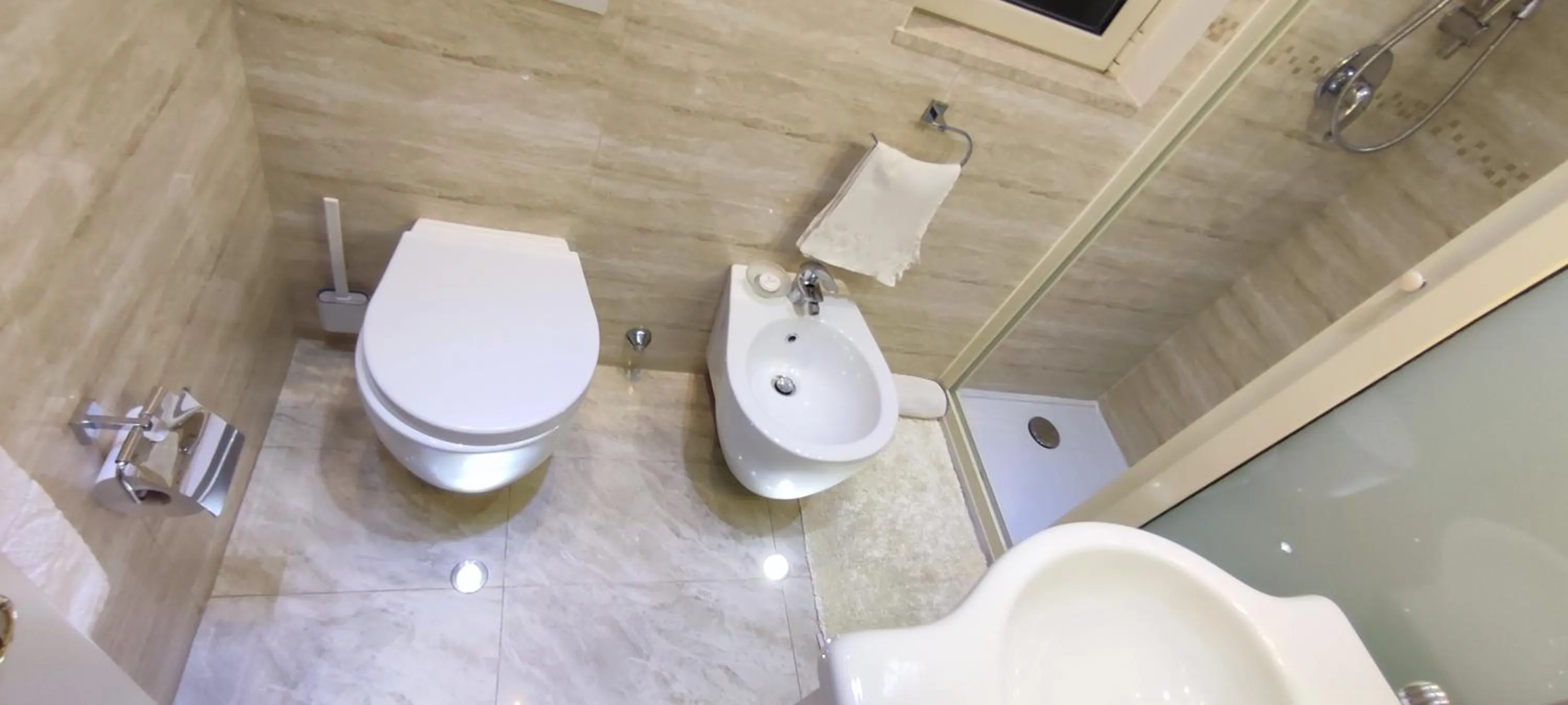 Shower in Villa Arianna B&B