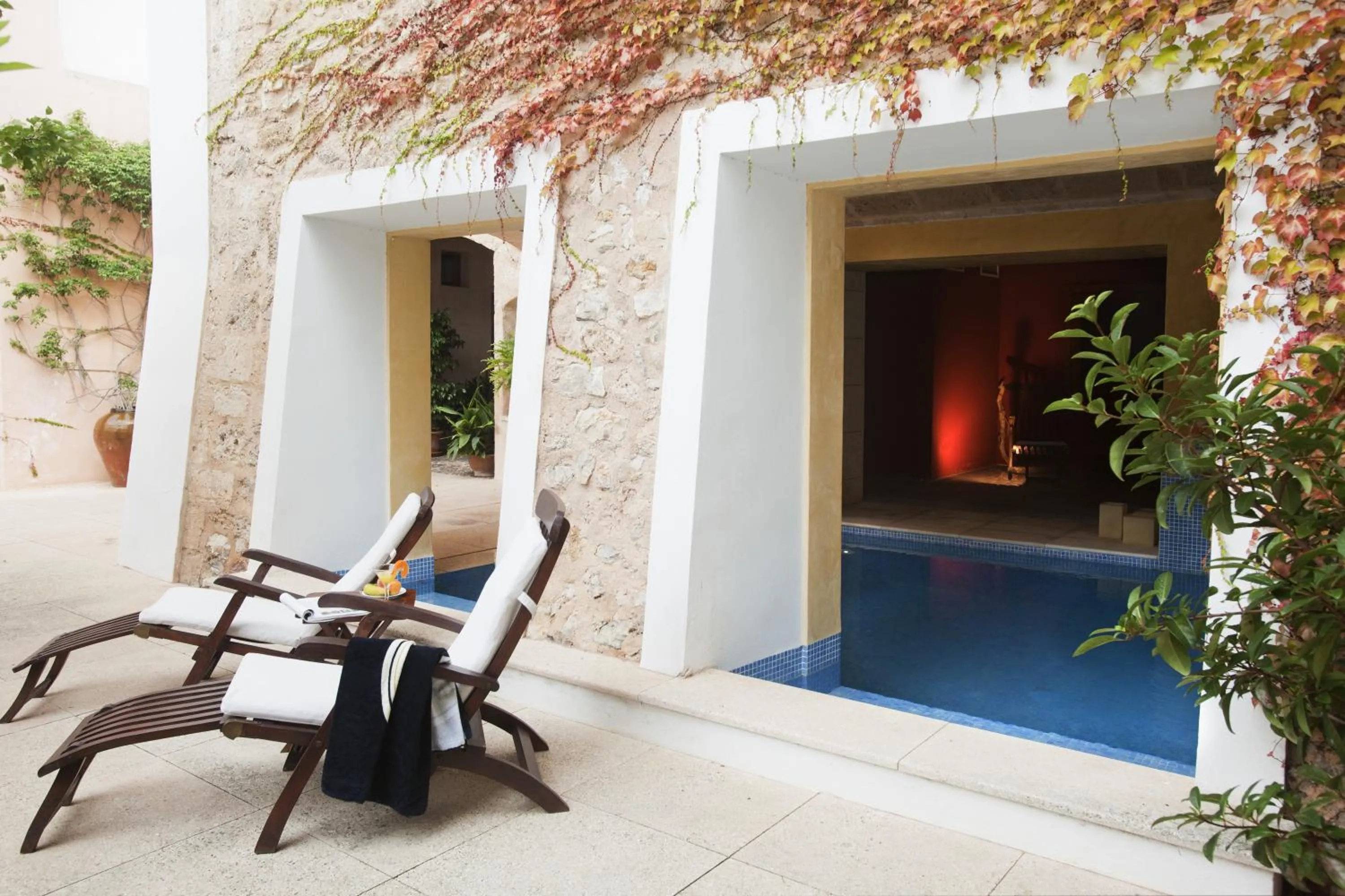 Swimming pool in Hotel Can Moragues