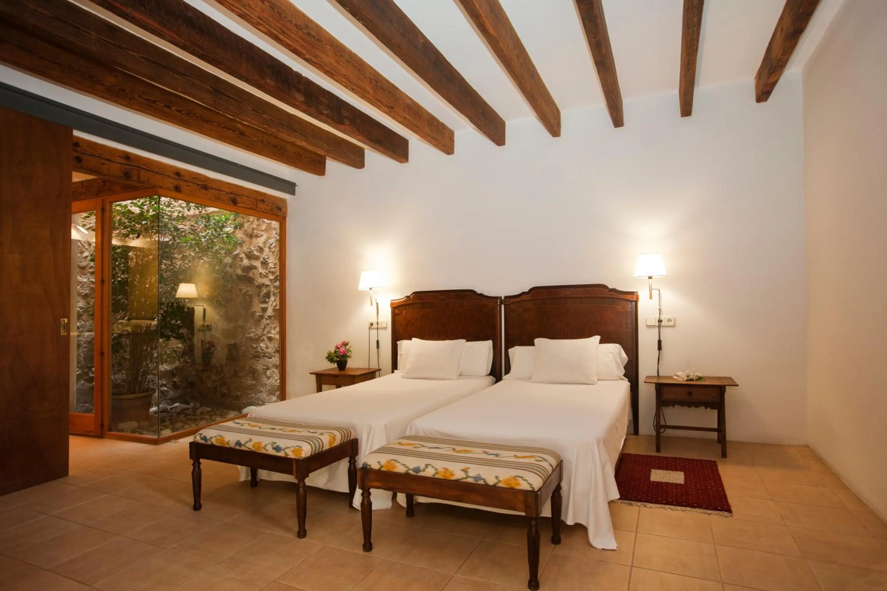 Bedroom, Bed in Hotel Can Moragues