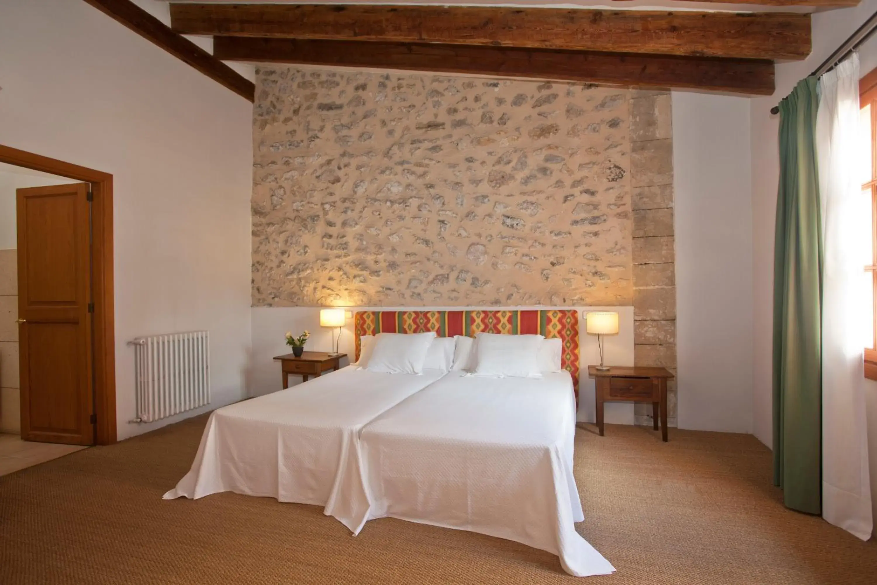 Standard Double or Twin Room in Hotel Can Moragues Standard Double or Twin Room in Hotel Can Moragues