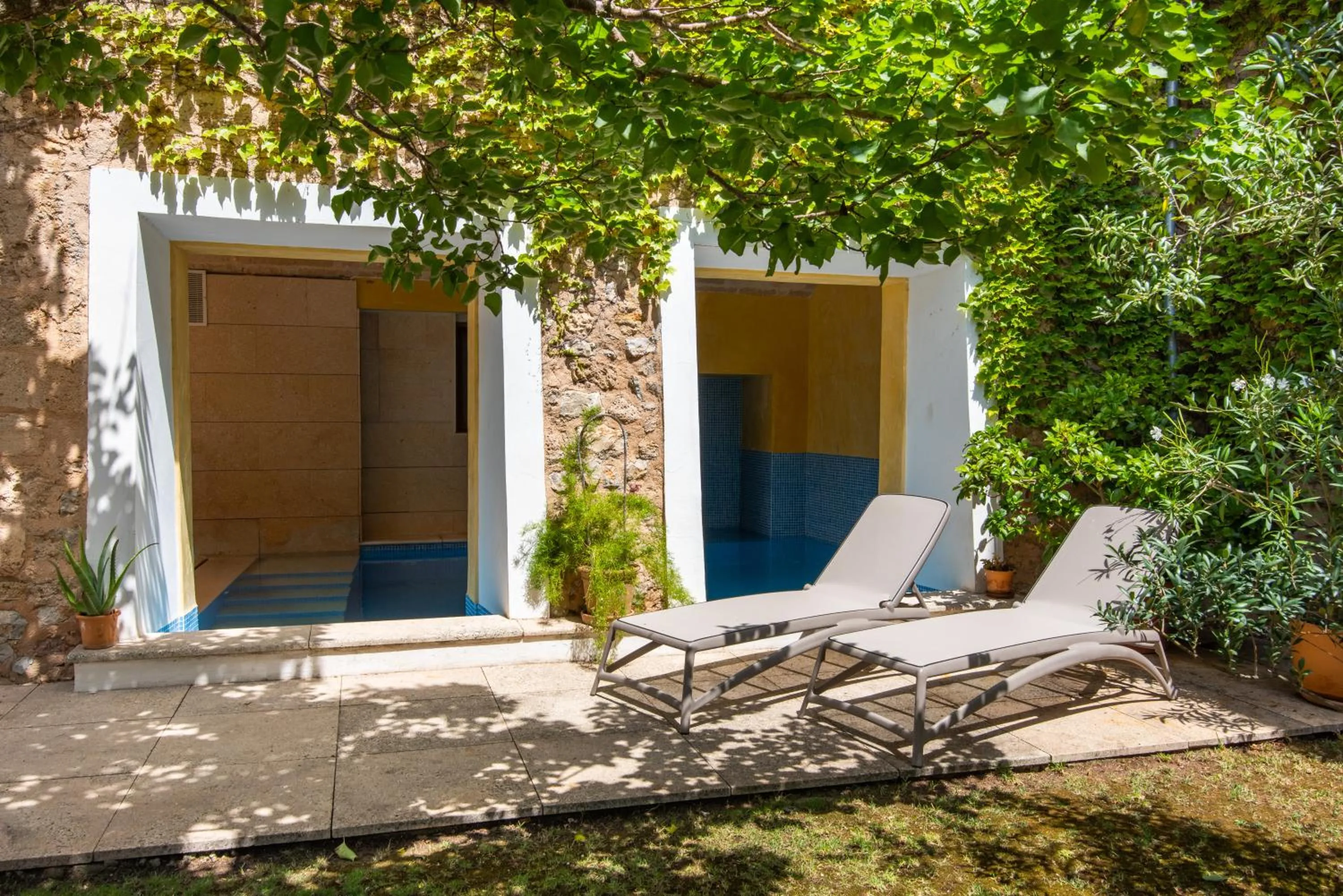 Patio in Hotel Can Moragues