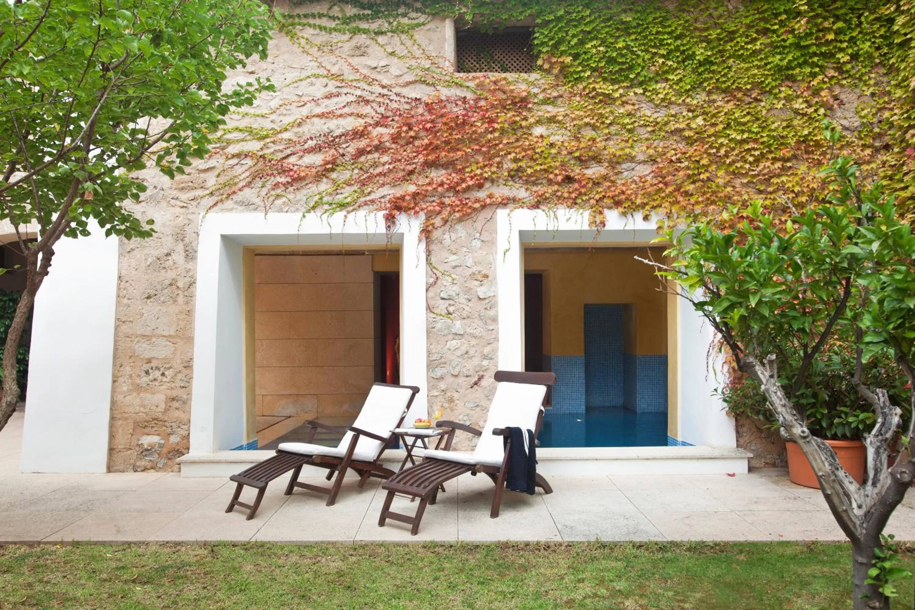 Patio in Hotel Can Moragues