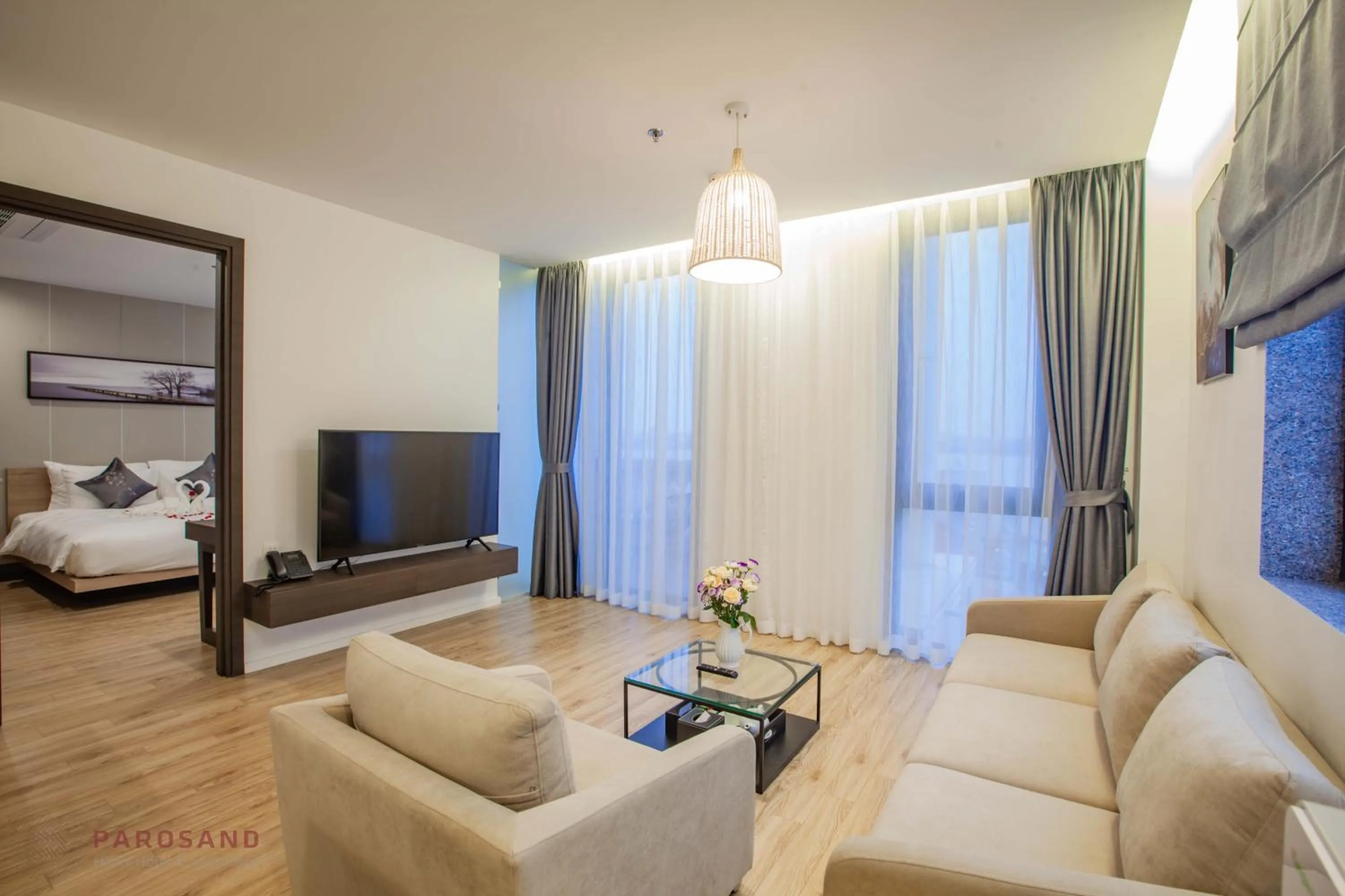 Communal lounge/ TV room, Bed in Parosand Hanoi Hotel