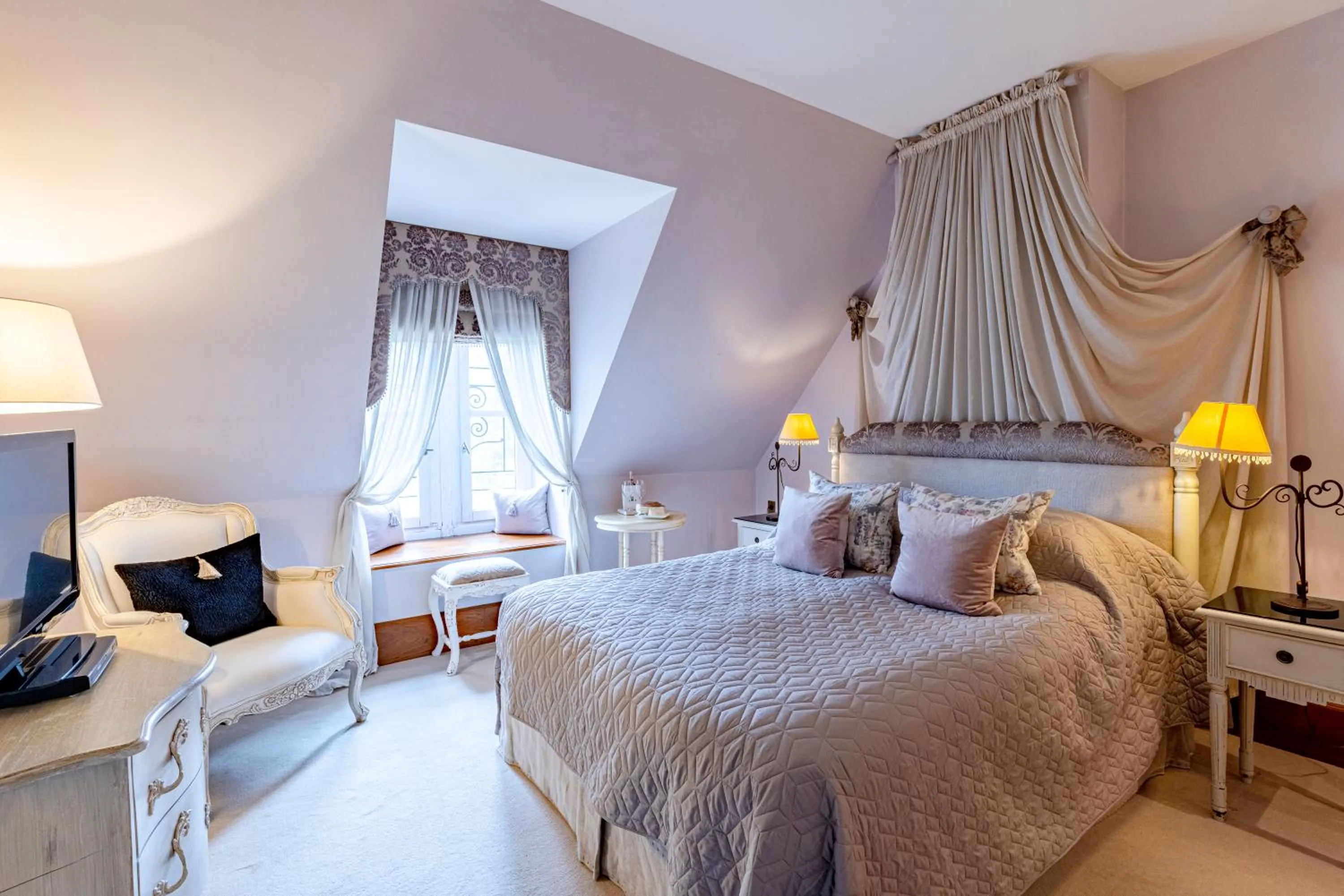 Bed in Abbaye de la Bussière