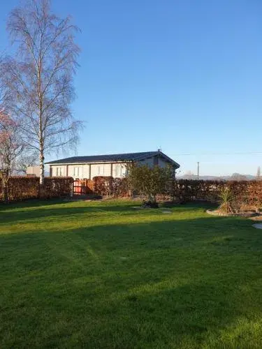 Ruth's Retreat Shropshire Countryside Lodge with private hot tub & great views Ruth's Retreat Shropshire Countryside Lodge with private hot tub & great views