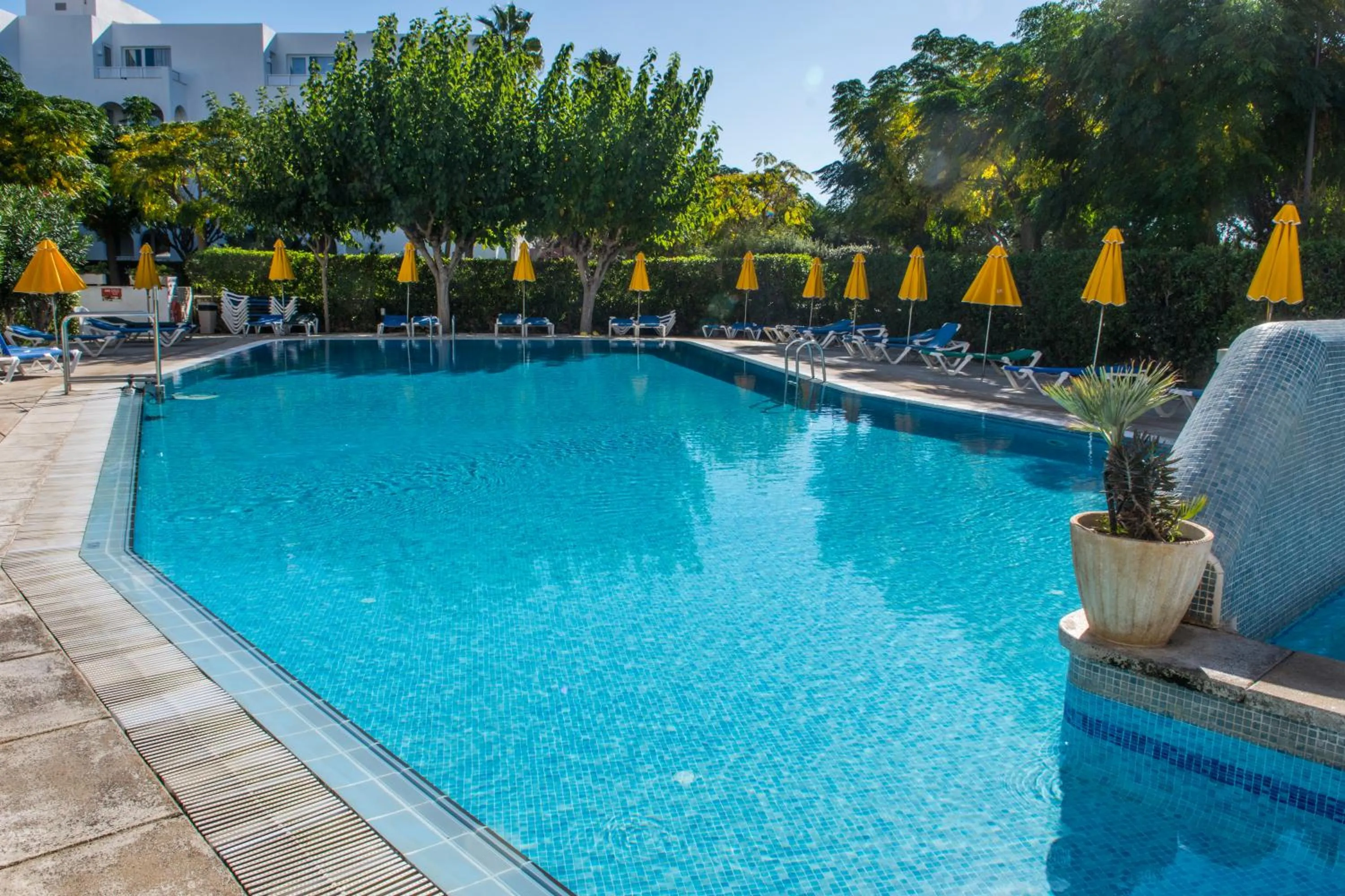 Beach in Hamilton Court