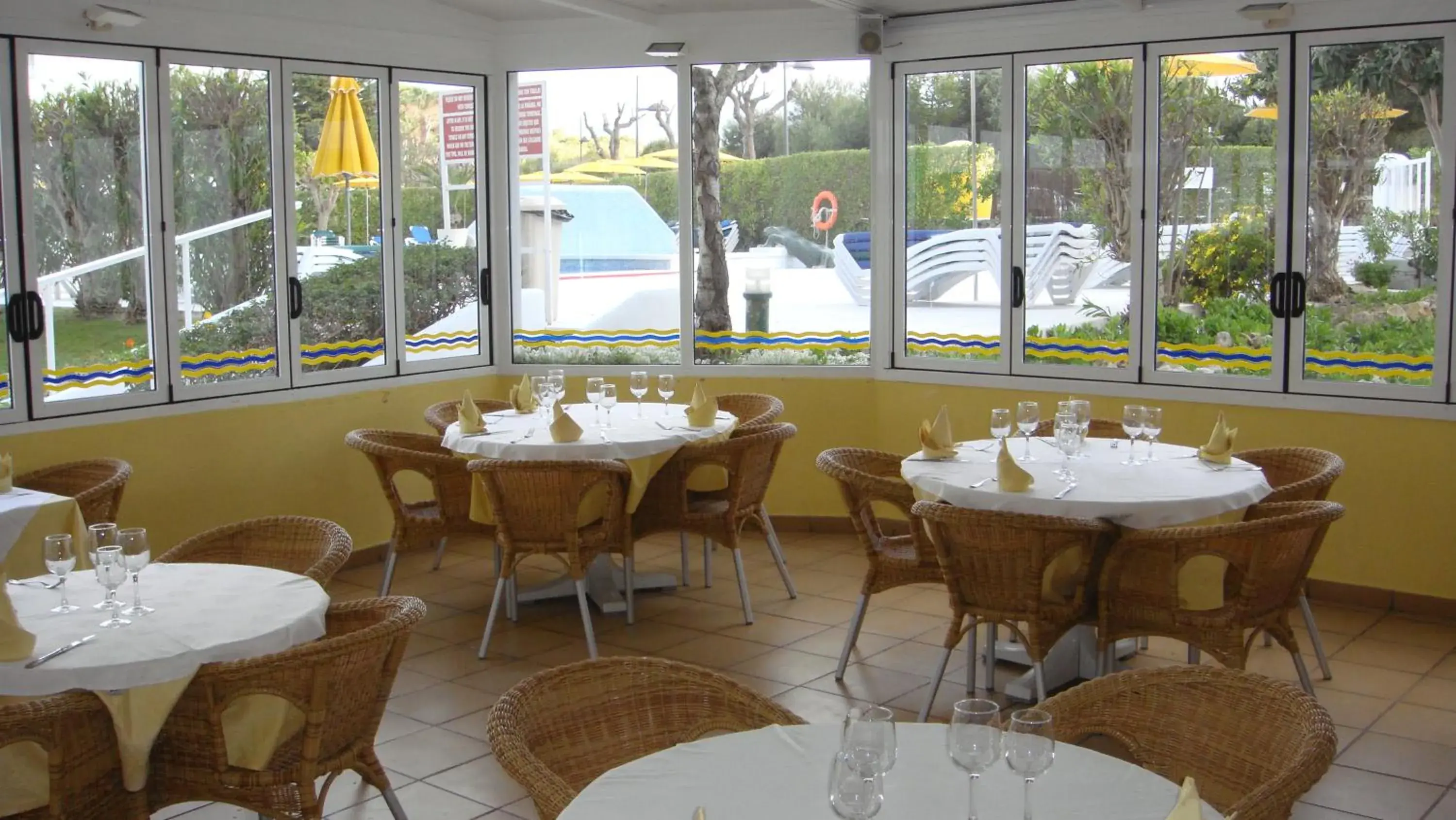 Restaurant/places to eat in Hamilton Court Restaurant/places to eat in Hamilton Court