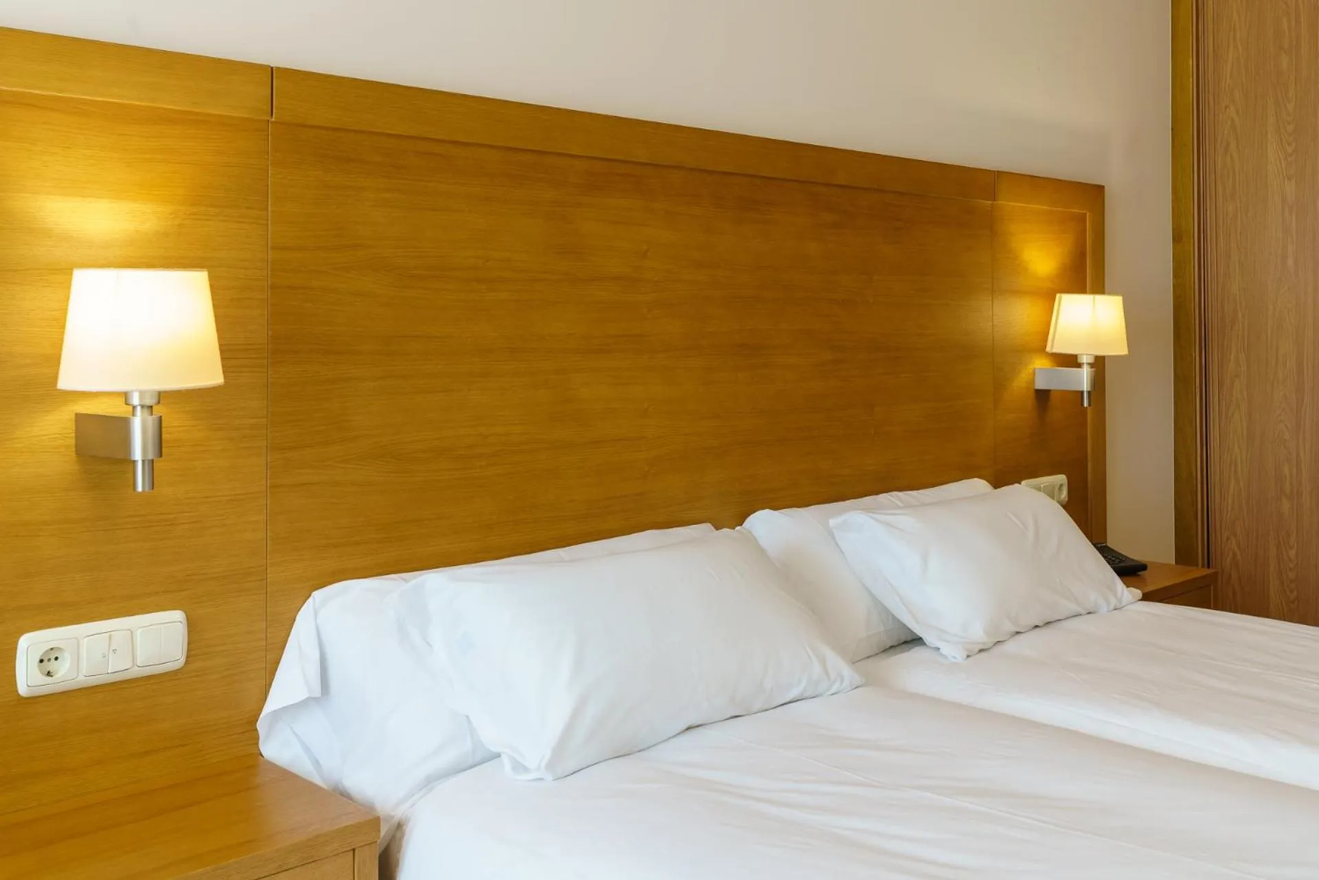 Bed in Hotel El Puente