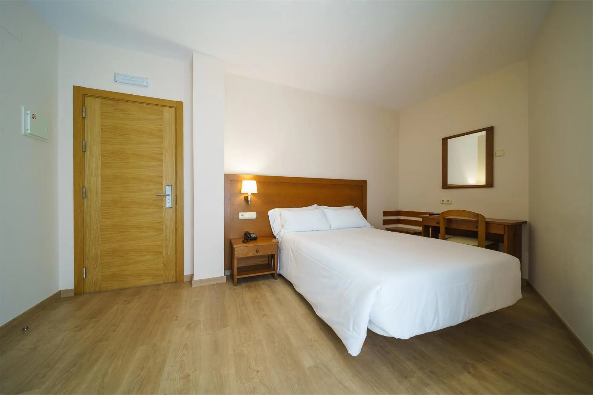 Photo of the whole room, Bed in Hotel El Puente