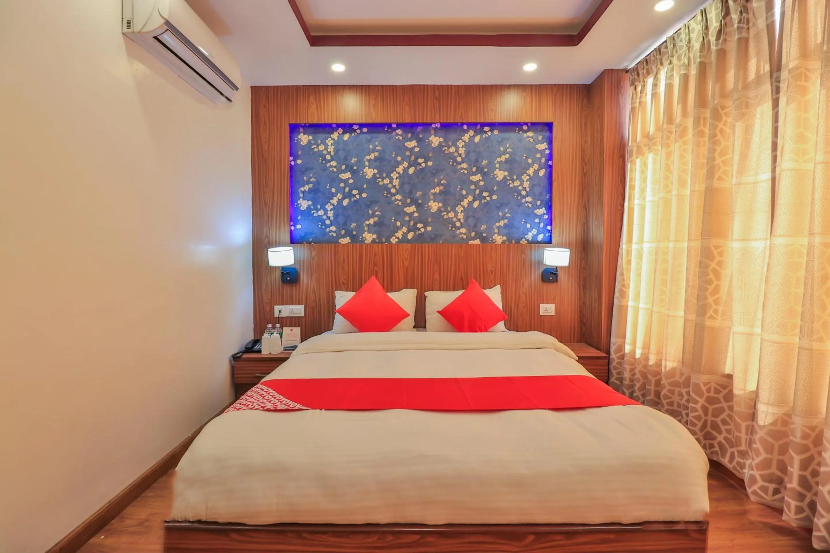 OYO 676 Hotel Maalaxmi Inn