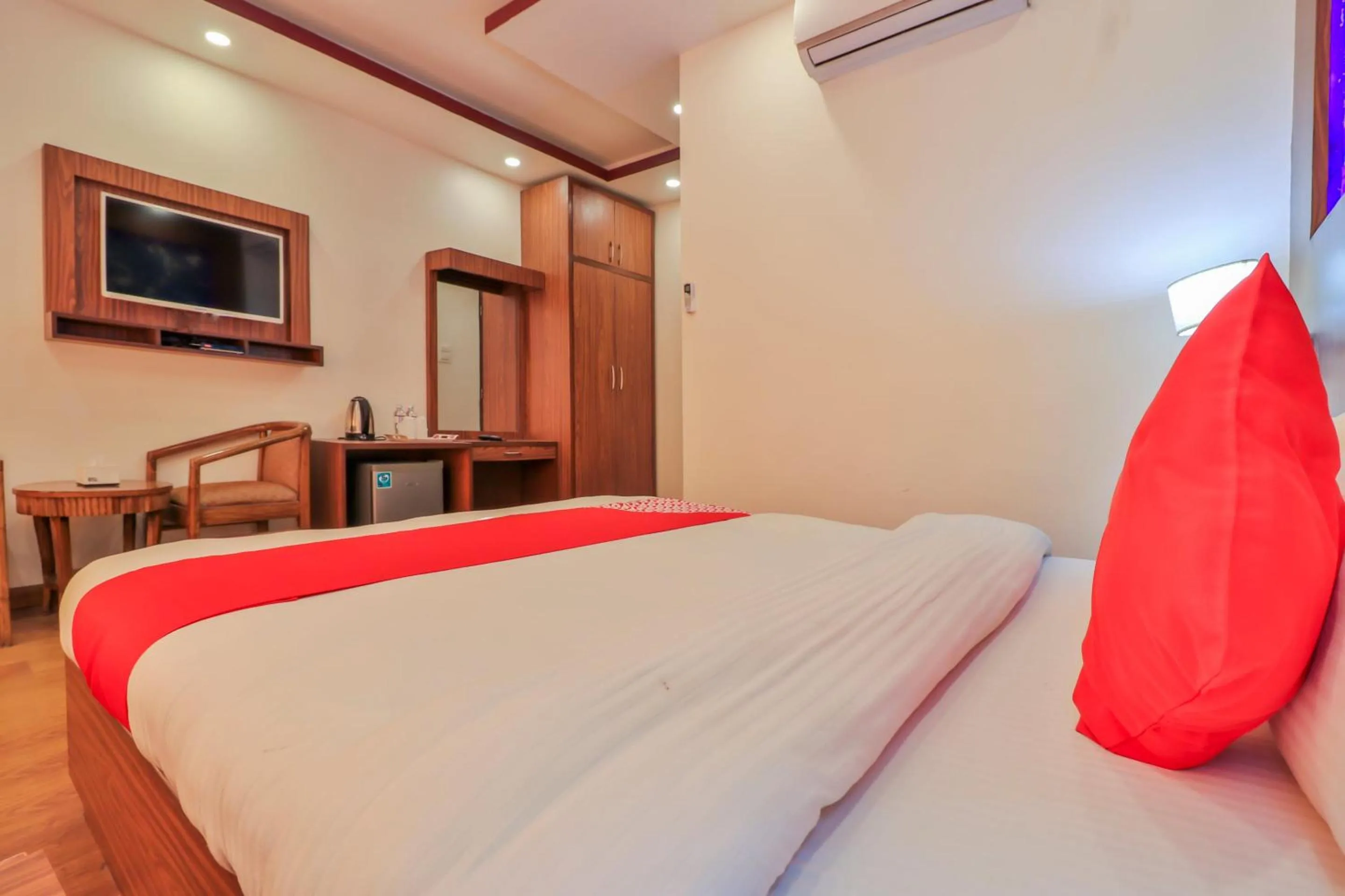 OYO 676 Hotel Maalaxmi Inn