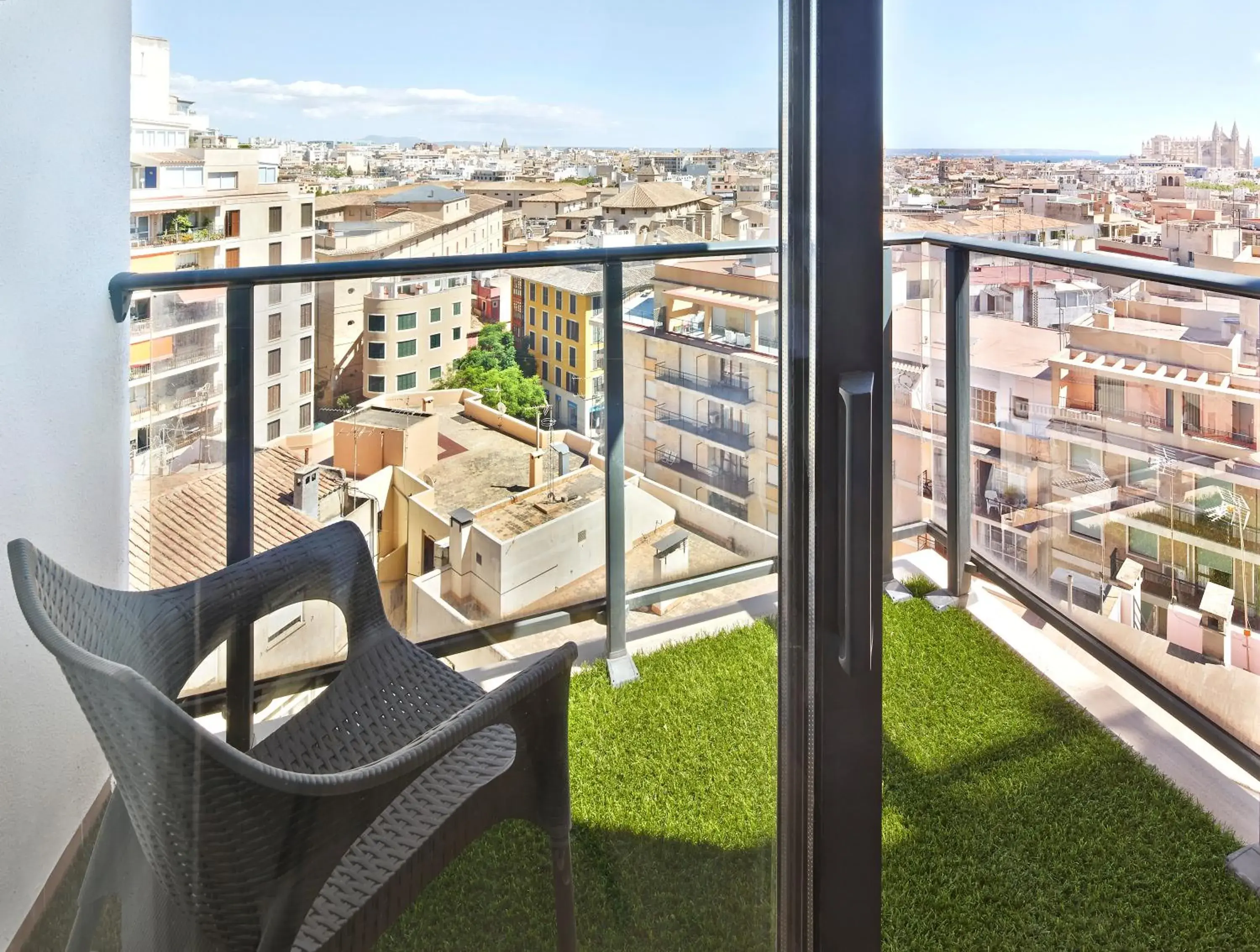 Single Room with Balcony and Cathedral view in Hotel Palladium Single Room with Balcony and Cathedral view in Hotel Palladium