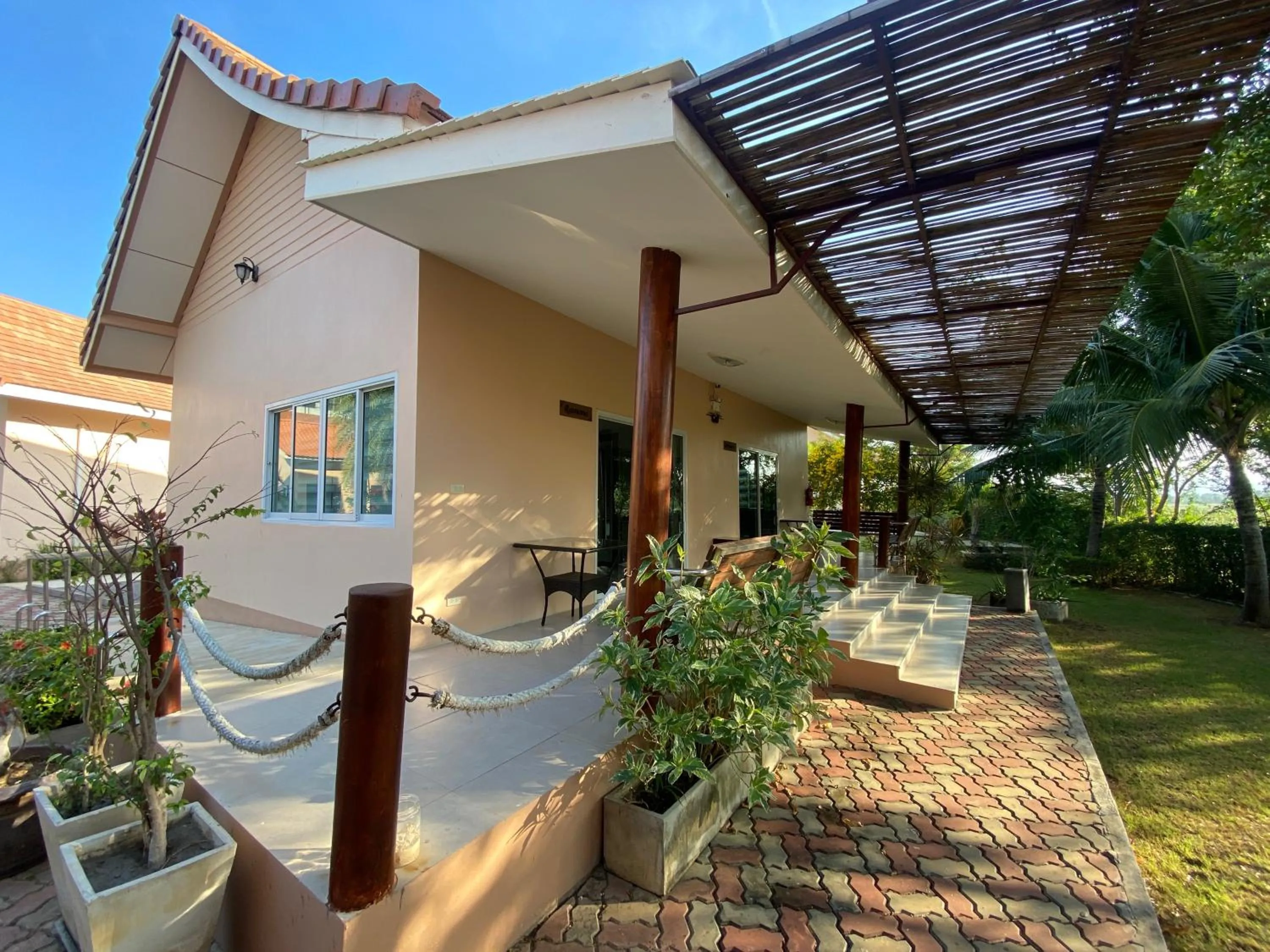 Property building in Chang Noi Hua Hin Pranburi fully accessible barrierefrei resort