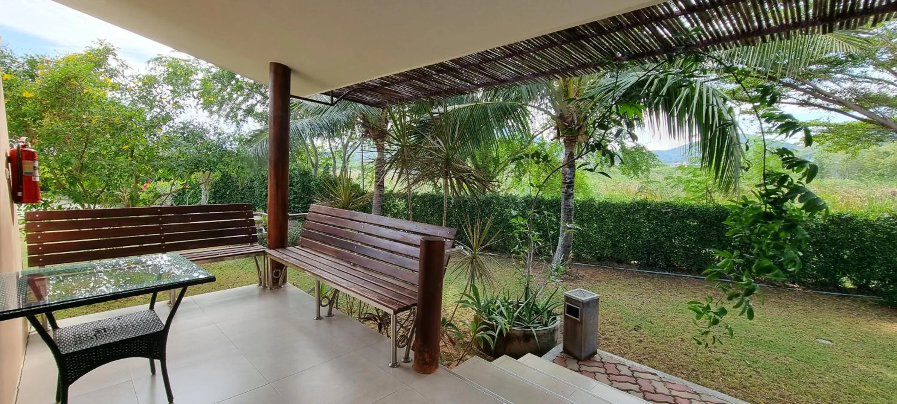 Patio in Chang Noi Hua Hin Pranburi fully accessible barrierefrei resort