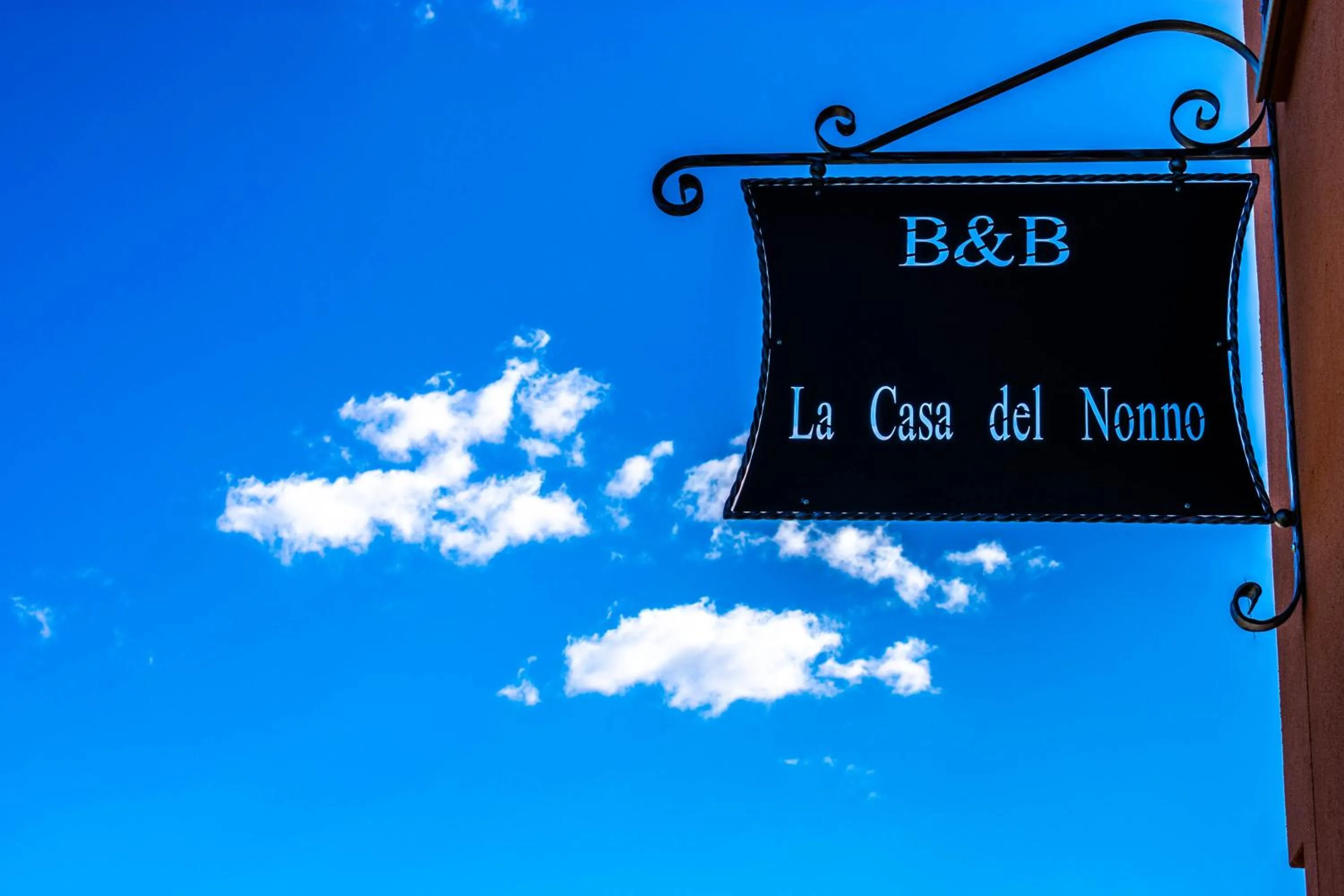 Property logo or sign in La Casa del Nonno