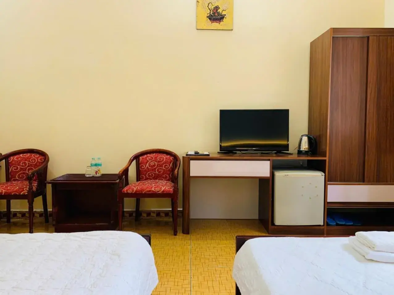 Seating area, Bed in Hoang Yen Hotel Seating area, Bed in Hoang Yen Hotel