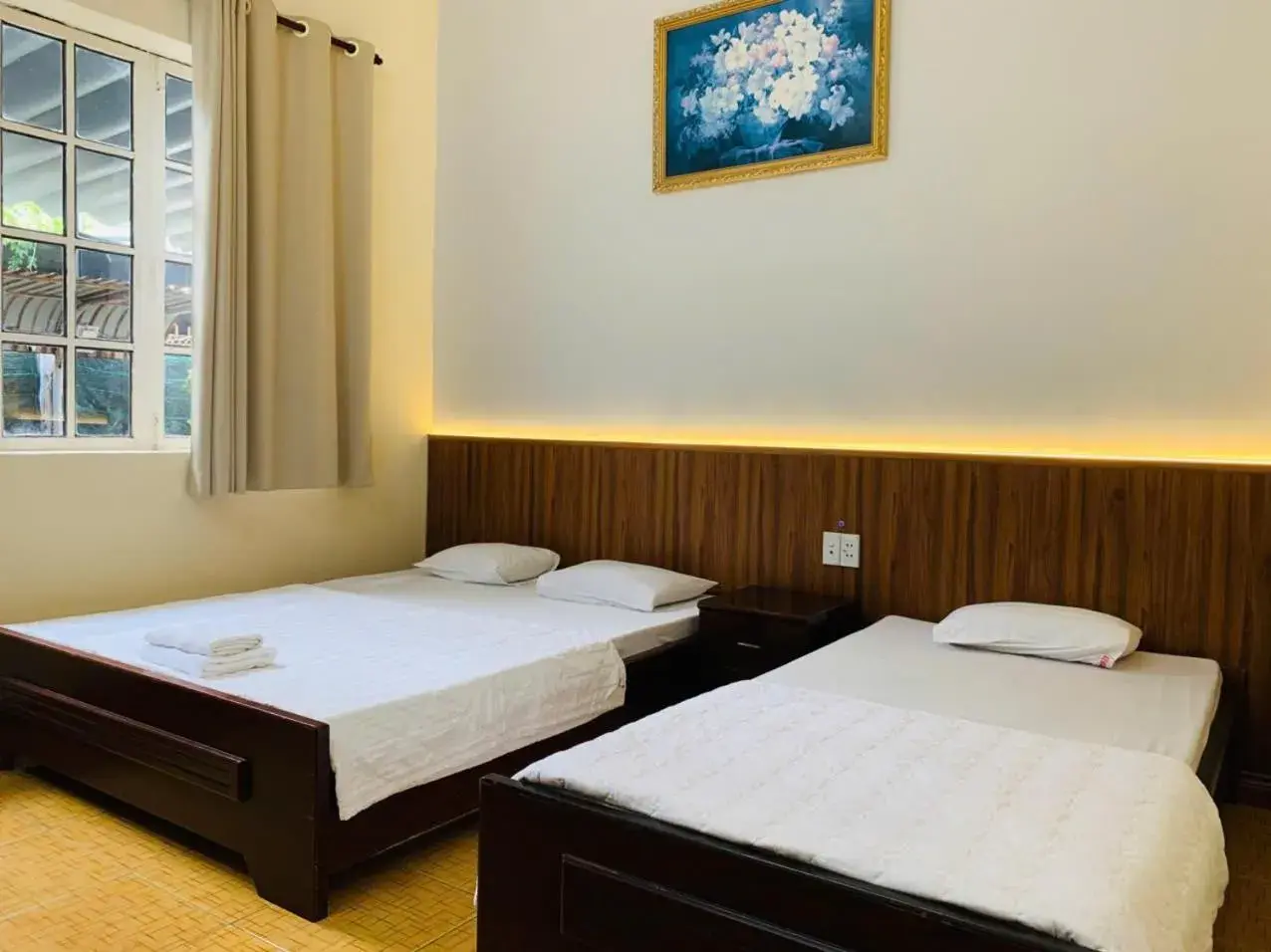 Bed in Hoang Yen Hotel Bed in Hoang Yen Hotel