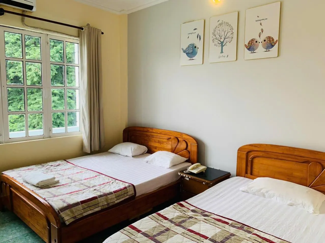 Bed in Hoang Yen Hotel