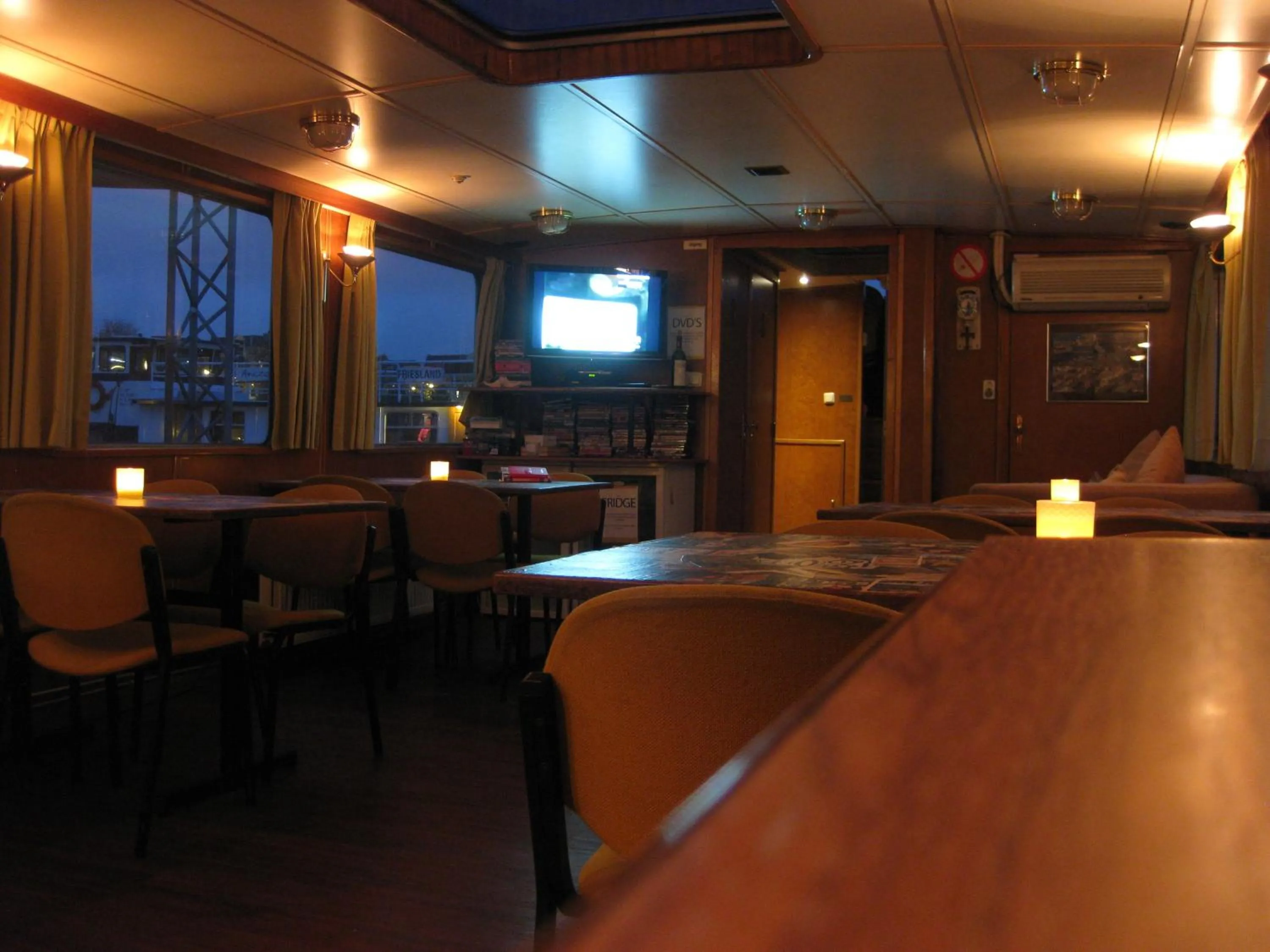 Restaurant/places to eat in Passengership Avanti