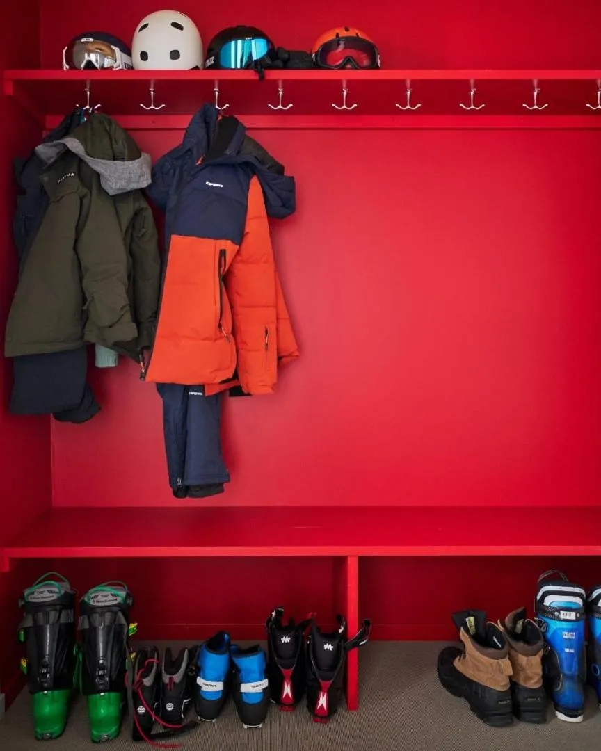 wardrobe in Lofsdalens Fjällhotell & Hotellbyns Lägenheter