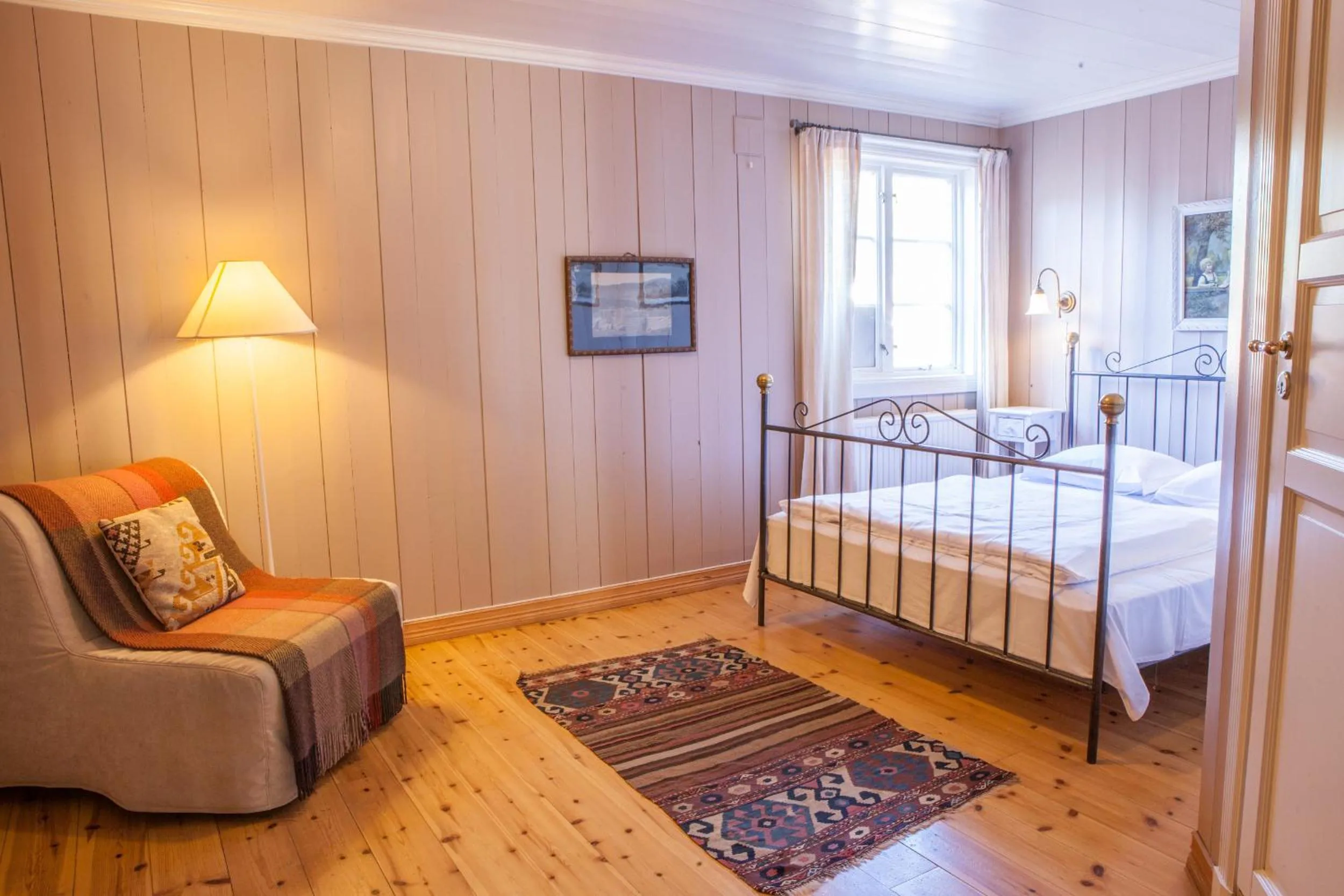Bed in Kleivstua Hotel near Krokskogen