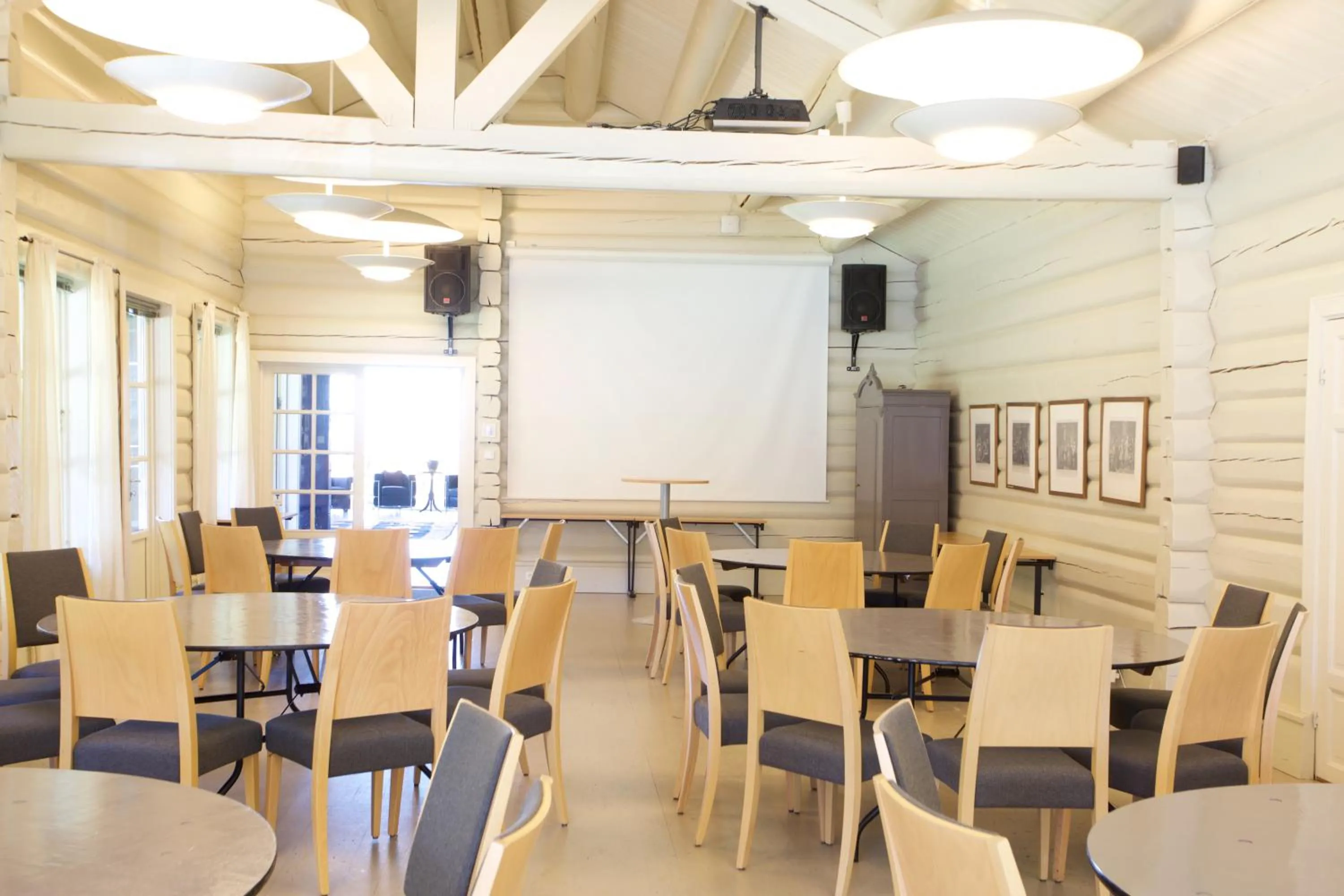 Business facilities in Kleivstua Hotel near Krokskogen