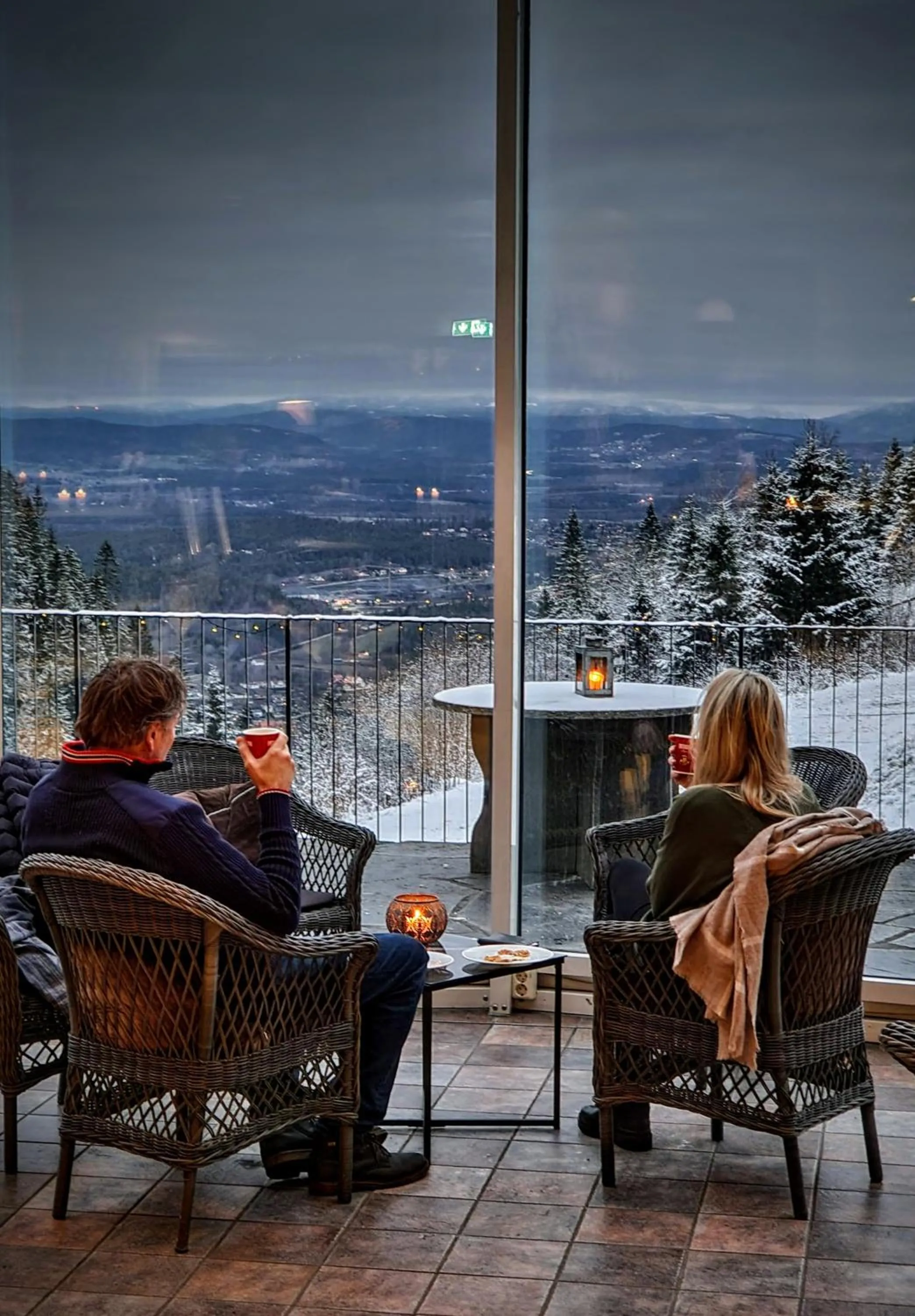Restaurant/places to eat in Kleivstua Hotel near Krokskogen