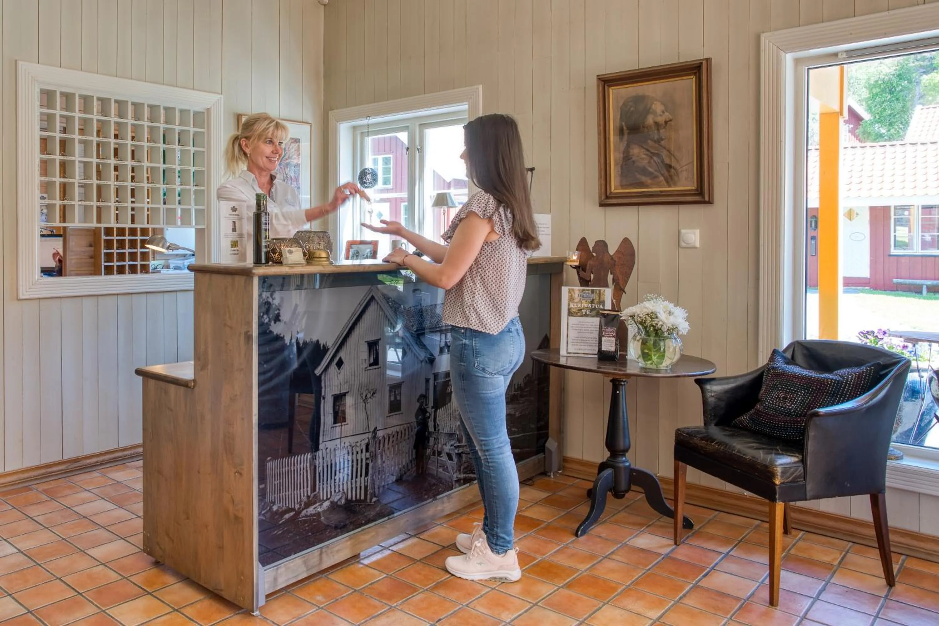 People in Kleivstua Hotel near Krokskogen