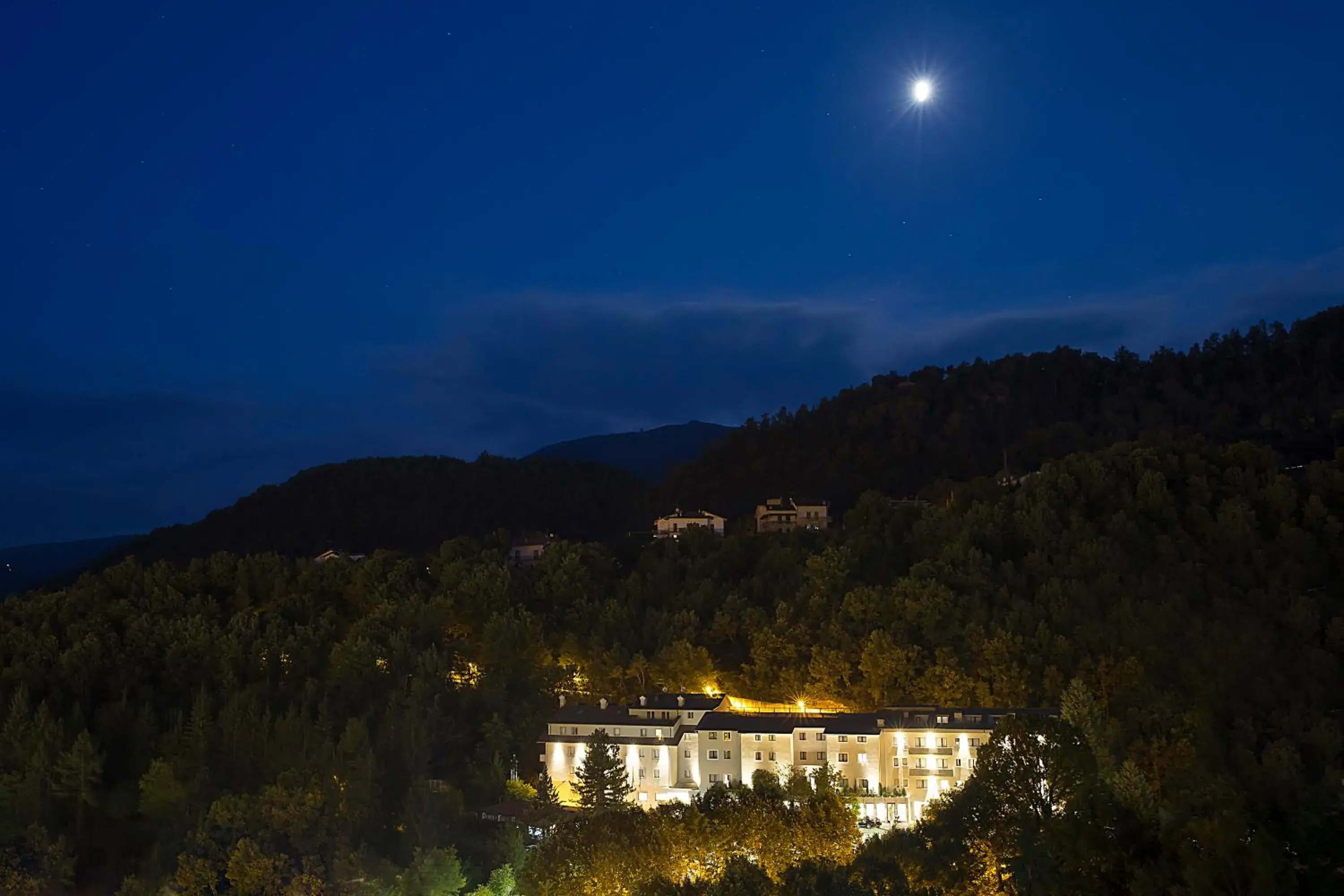 Property building in Hotel Monte Meraviglia Property building in Hotel Monte Meraviglia