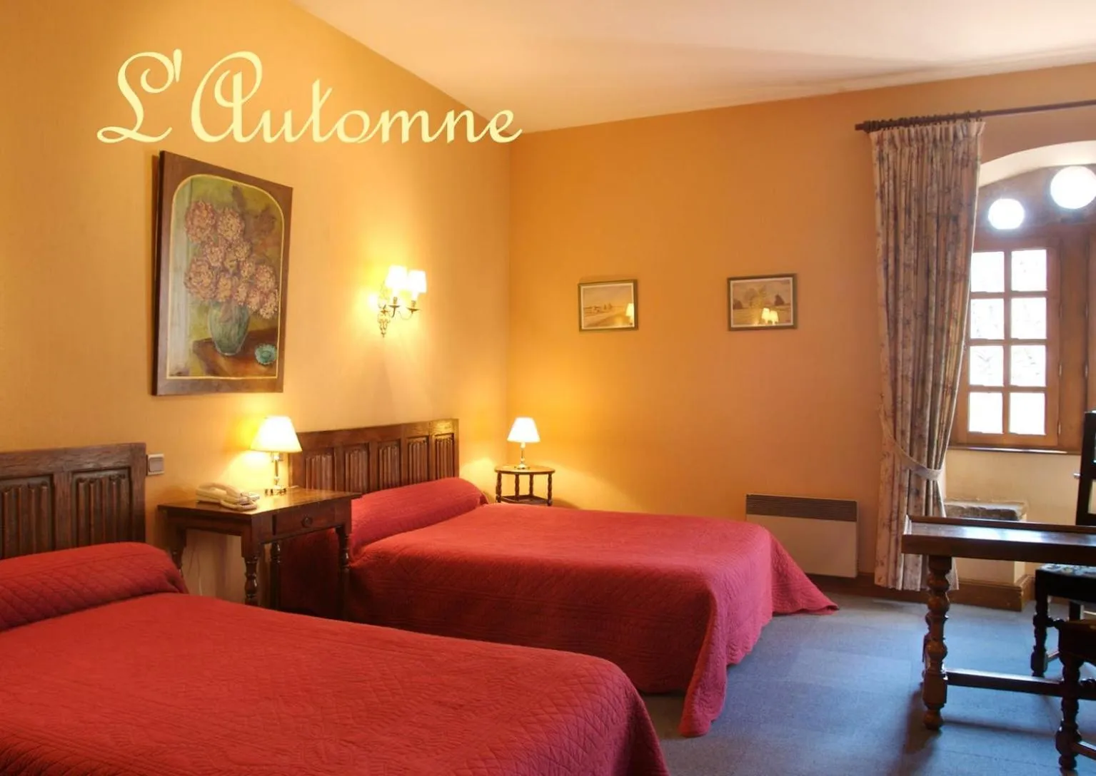 Standard Twin Room - single occupancy in Hostellerie du Vieux Pérouges