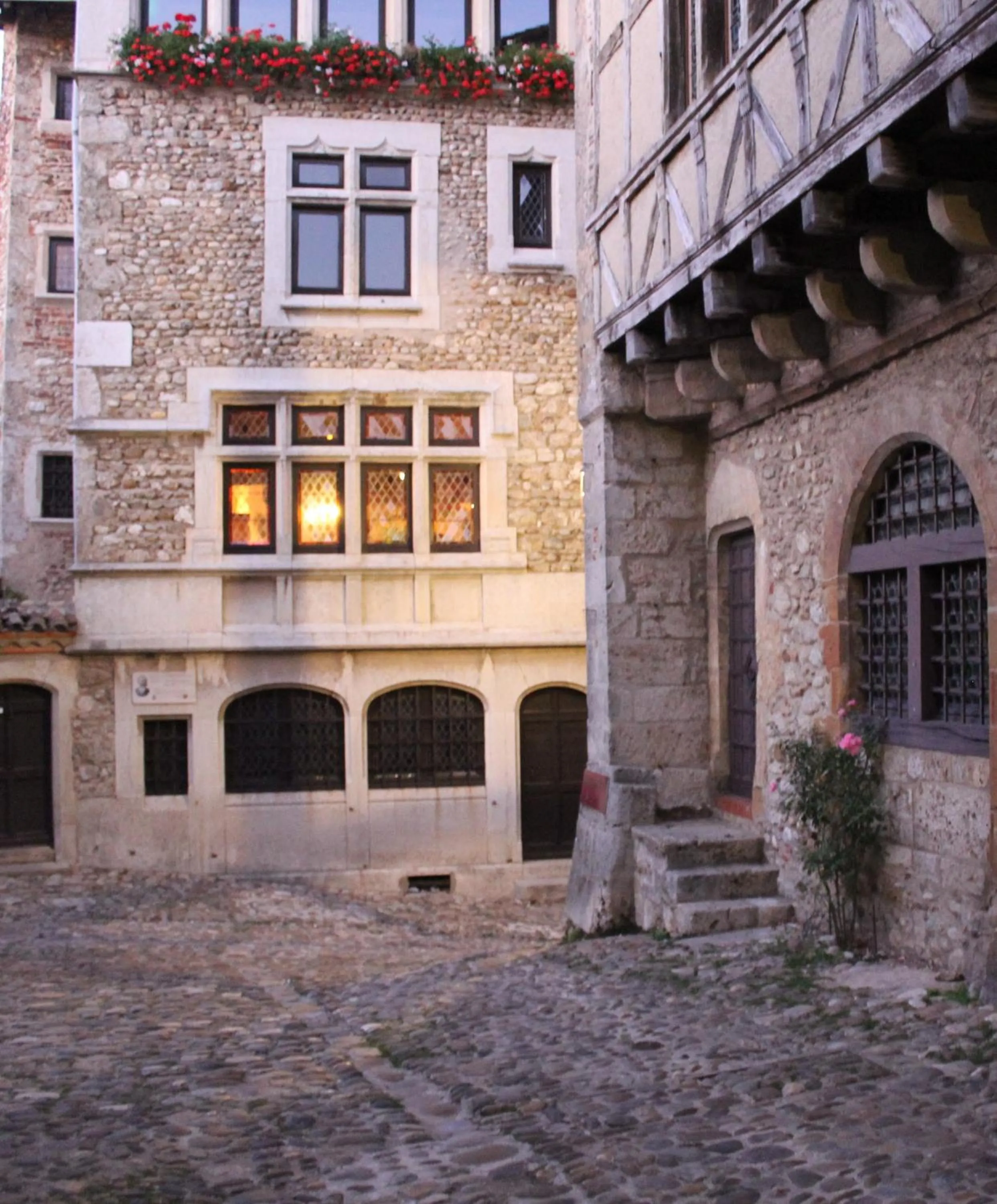 Hostellerie du Vieux Pérouges