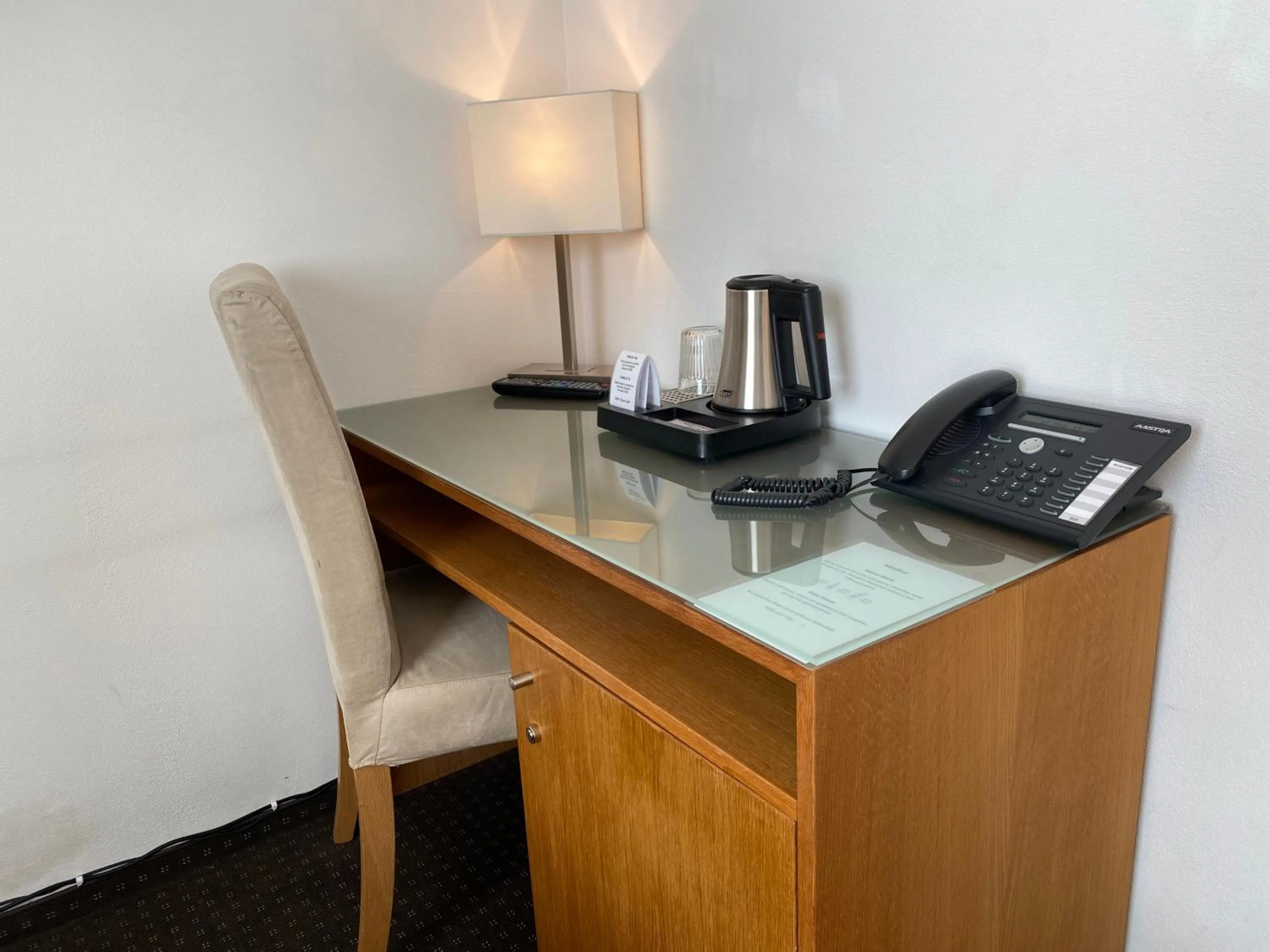 Coffee/tea facilities in Businesshotel Lux