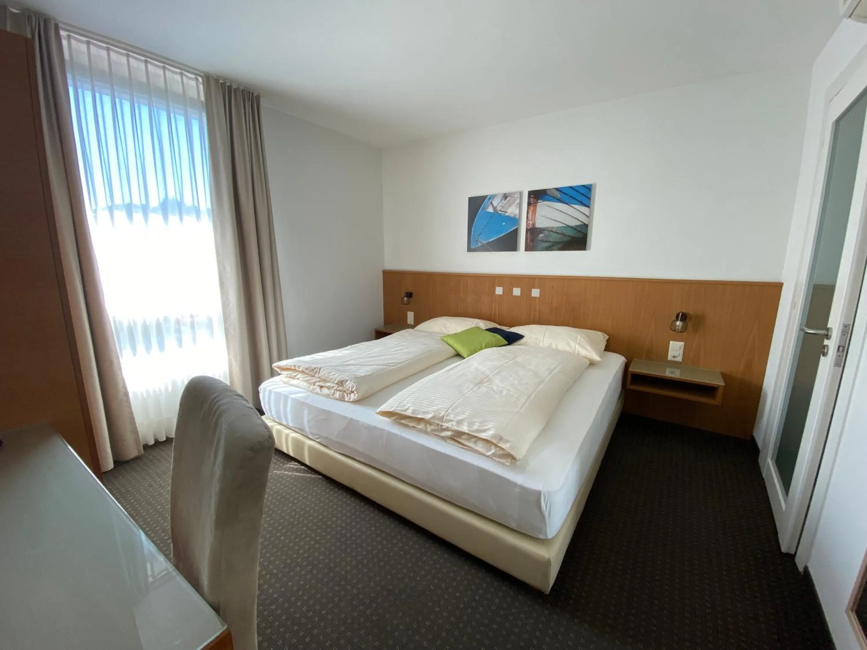 Photo of the whole room, Bed in Businesshotel Lux