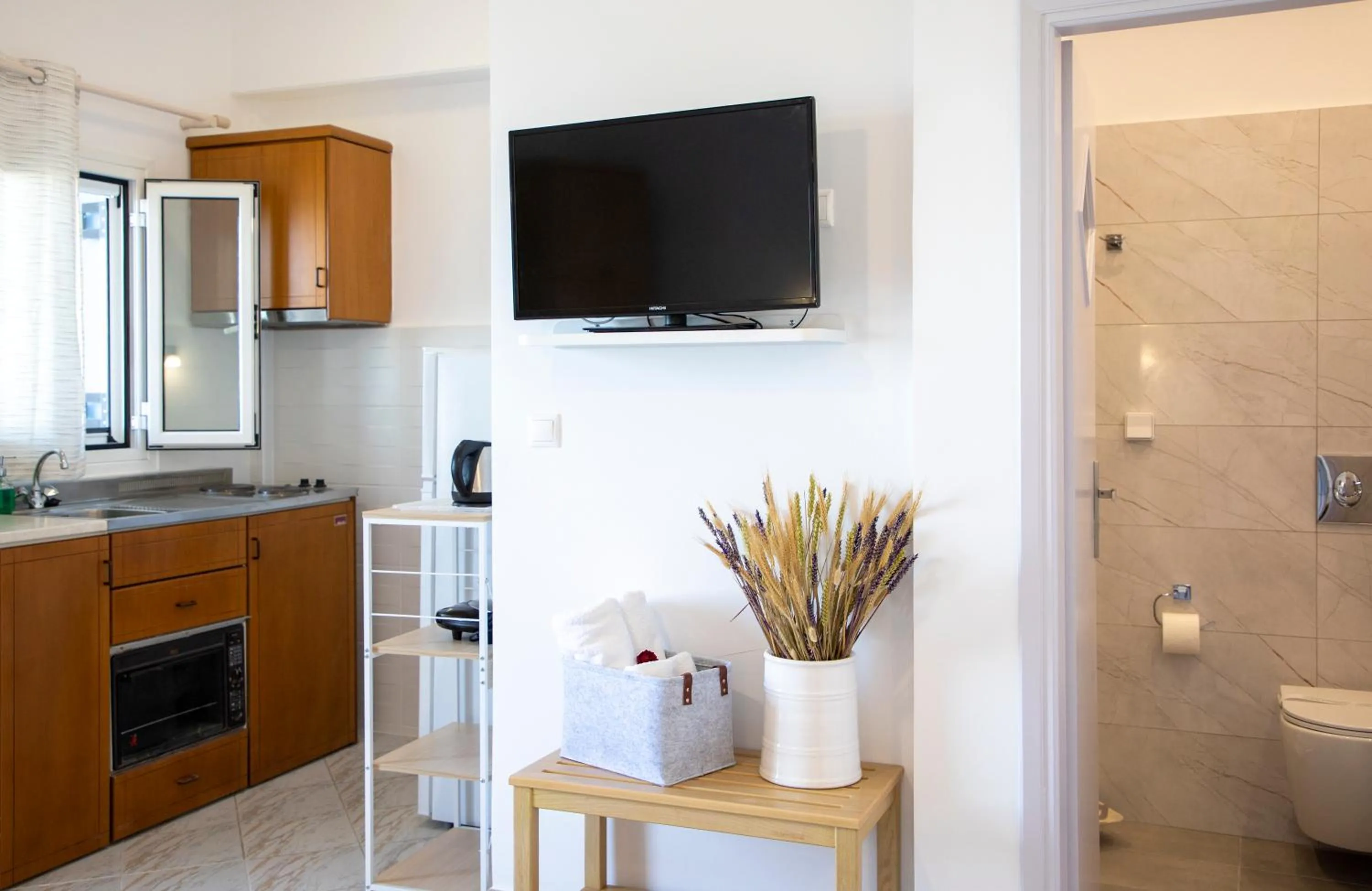 Bathroom in Sunrise Studios