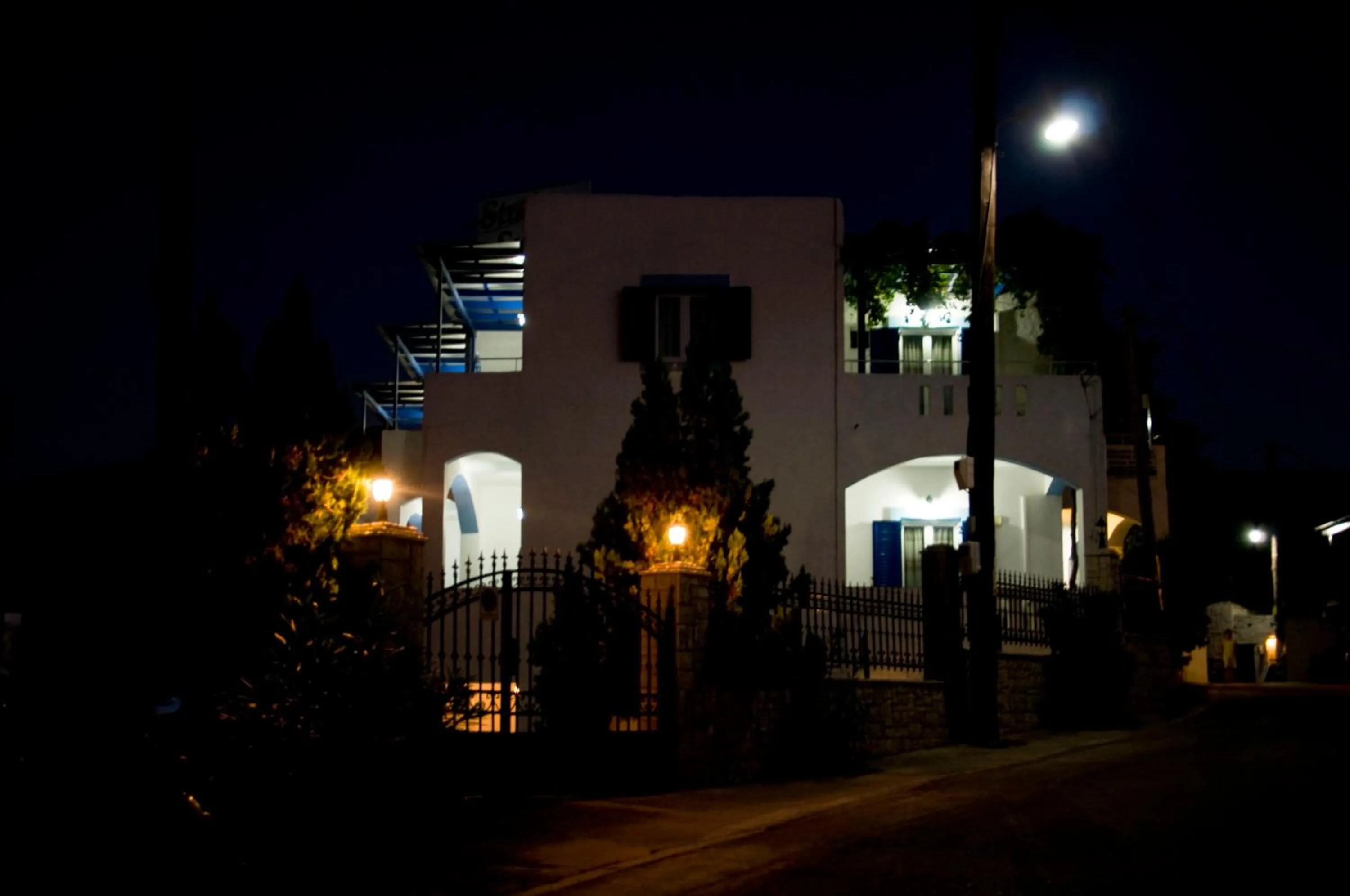 Facade/entrance in Sunrise Studios