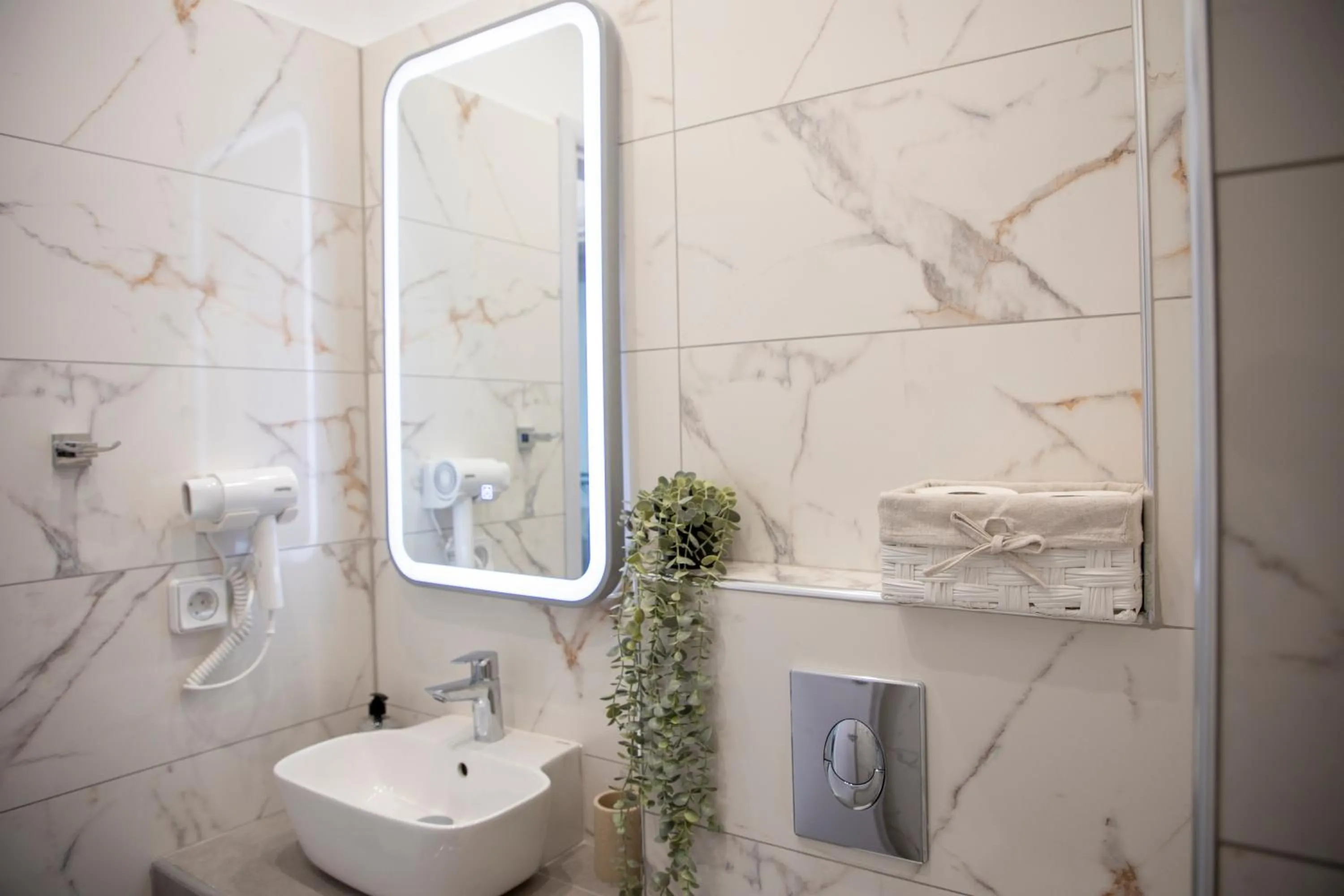 Bathroom in Sunrise Studios