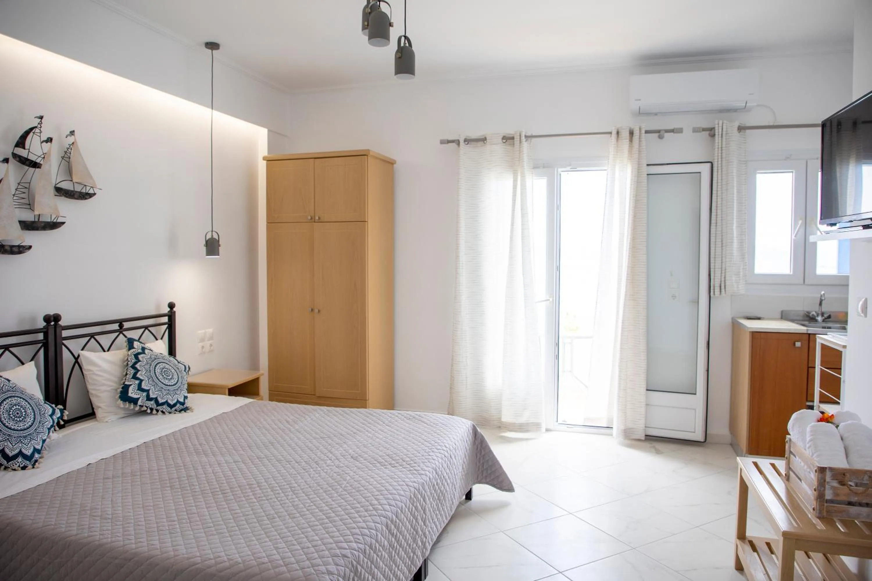 Bed in Sunrise Studios