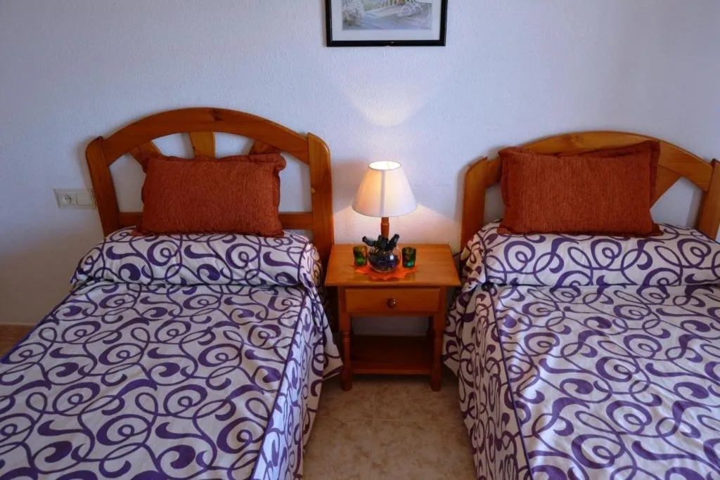 Decorative detail, Bed in Apartamentos Turísticos Hawaii 6