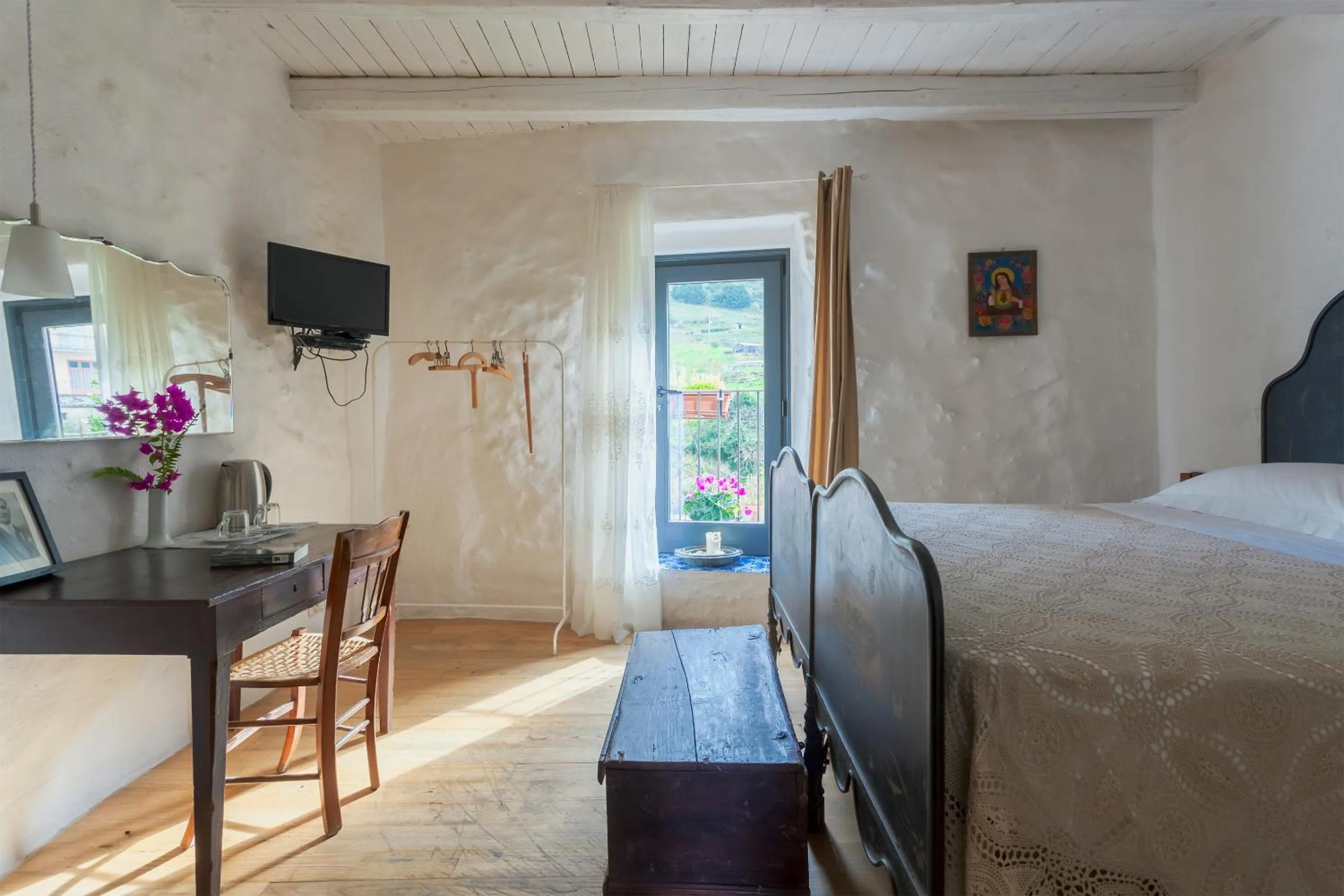 Photo of the whole room, Bed in WUNDERGARTEN Dimora dei Frati